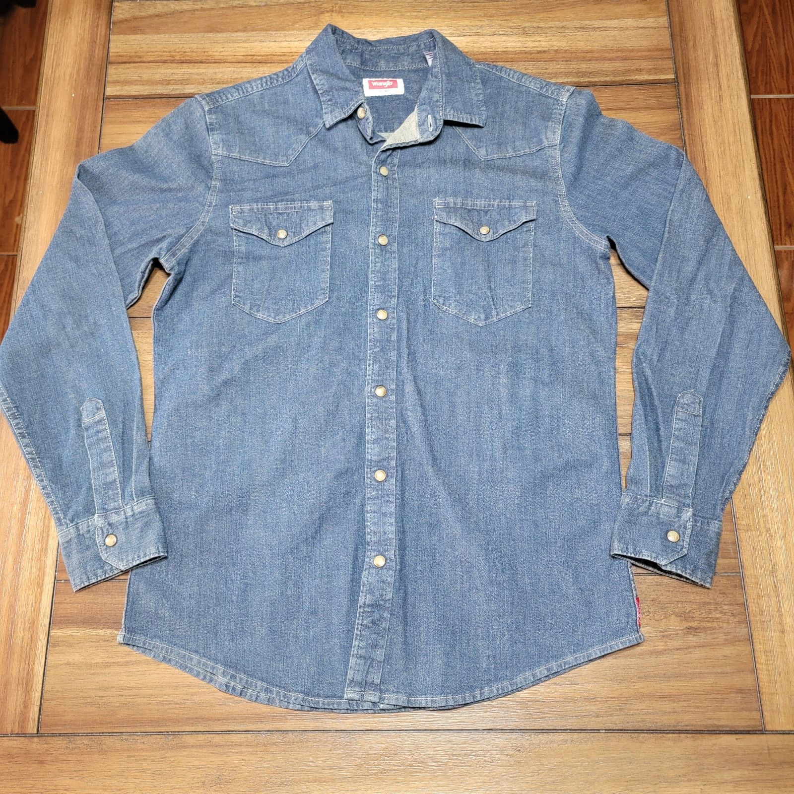 Wrangler Wrangler Blue Denim LS Pearl Snap Western Shirt -Size Medium Size US M / EU 48-50 / 2 - 1 Thumbnail