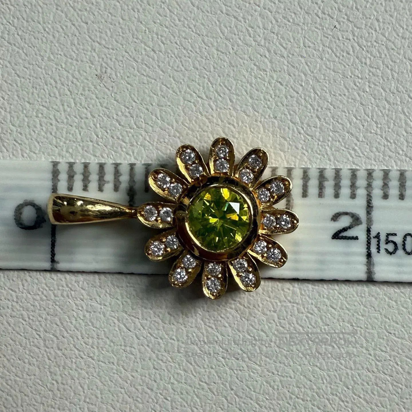 EYEFUNNY 18k Gold Diamond Daisy Pendant. Size ONE SIZE - 6 Thumbnail