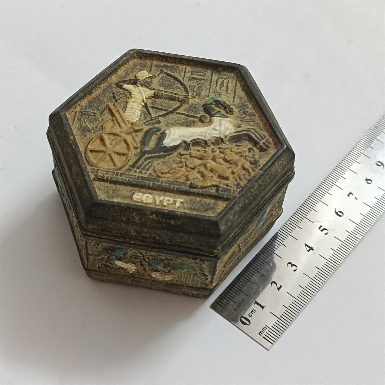 Handmade Handmade egyptian pharaonic box – antique chariot scene Size ONE SIZE - 8 Thumbnail