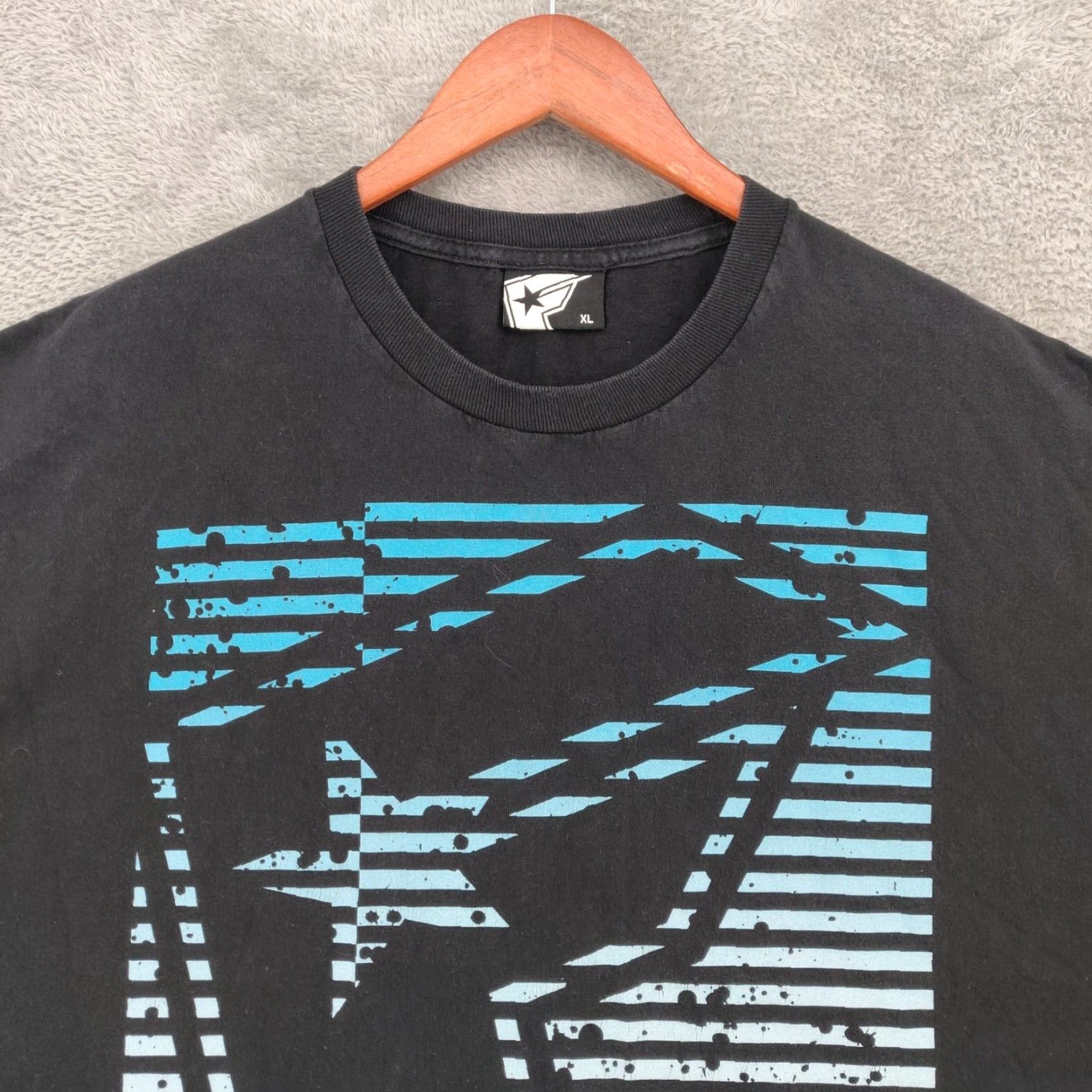 Vintage Famous Stars & Straps T-Shirt Mens XL Black Short Sleeve Hip Hop 90s Sports Size US XL / EU 56 / 4 - 2 Thumbnail