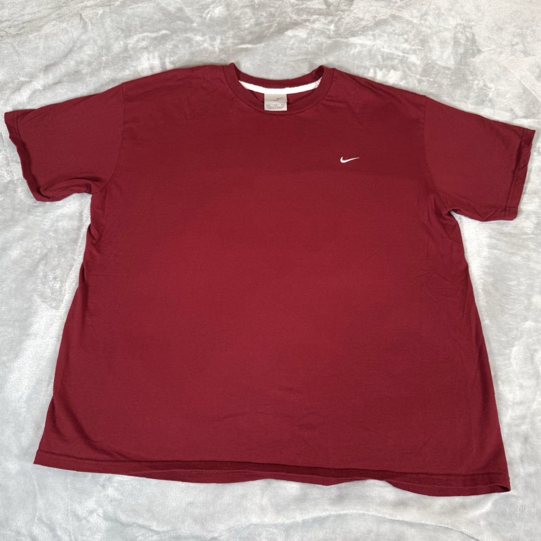Nike Vintage Nike Embroidered Swoosh Logo T Shirt Mens 2XL Cropped Fit Dark Red Y2K Size US XXL / EU 58 / 5 - 2 Thumbnail