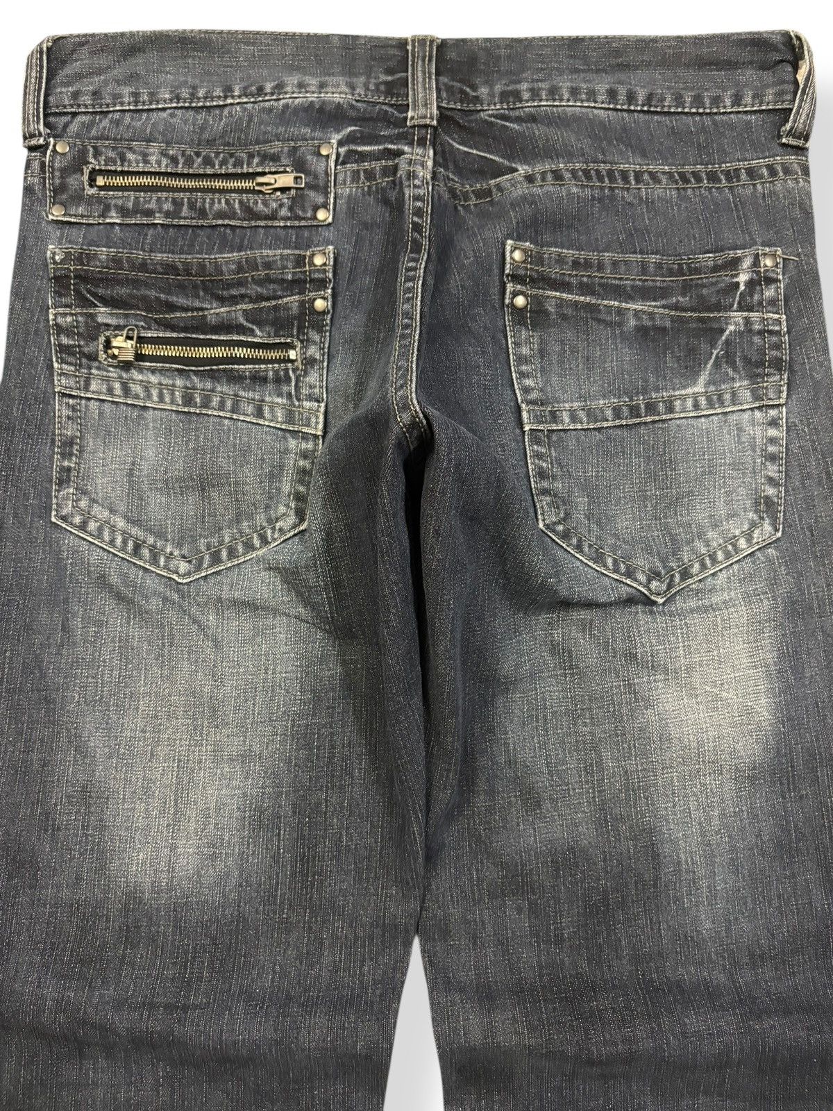 Japanese Brand Vintage Japanese Brand Dark Blue Wash Loose Distressed Jeans Size US 34 / EU 50 - 7 Thumbnail