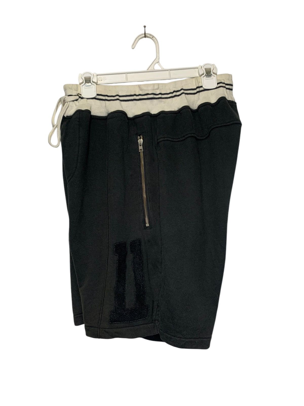 Represent Clo. Represent Wide Awake British Made short sweat pants Size US 32 / EU 48 - 5 Thumbnail