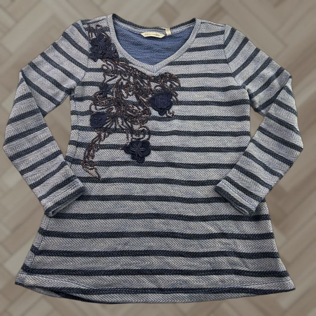 Soft Surroundings Soft Surroundings Embroidered Striped Sweater Top Women Petite Small Blue Pullover Knit Shirt Mens Womens? Size S / US 4 / IT 40 - 1 Thumbnail
