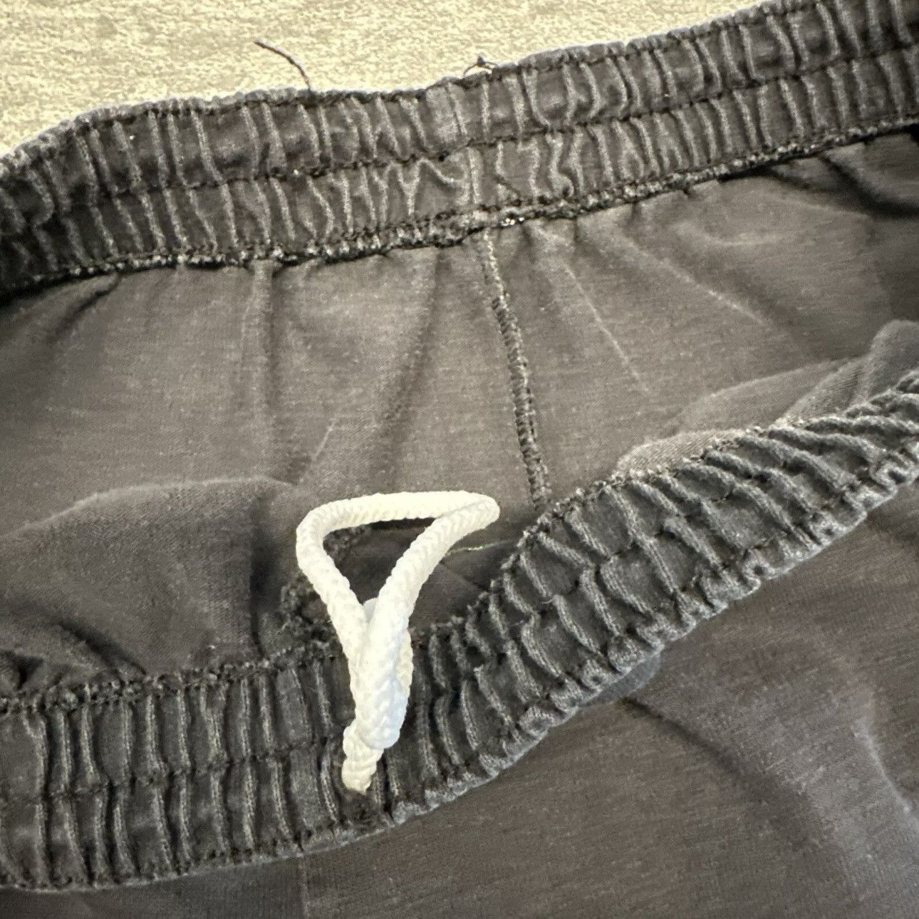 NBA × Vintage Vintage 90s Kansas Jayhawks Sweat Shorts Cotton Basketball Size US 34 / EU 50 - 4 Thumbnail