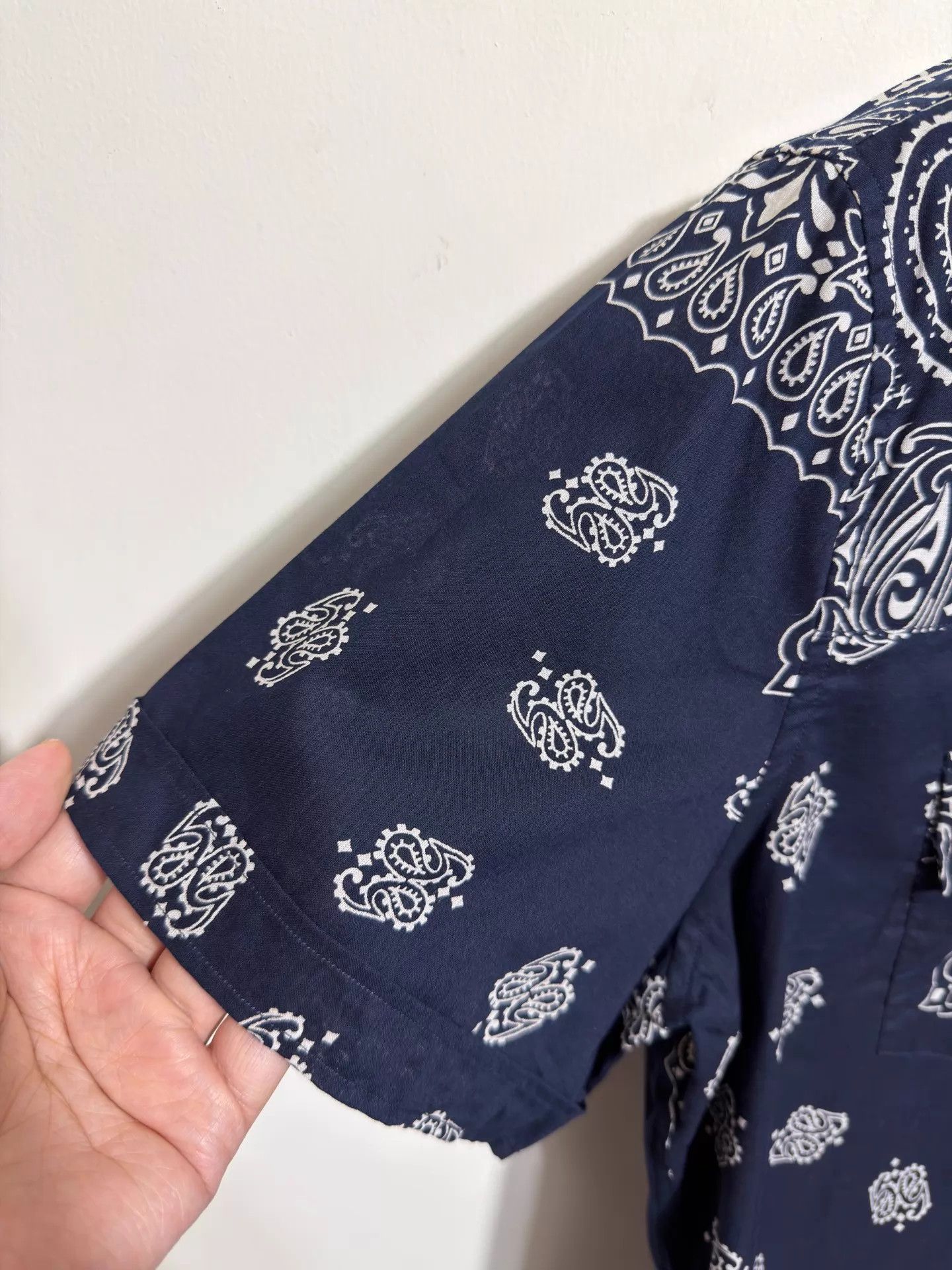 Gucci Gucci Navy Paisley Print Short-Sleeve Shirt 44 Size US S / EU 44-46 / 1 - 4 Thumbnail