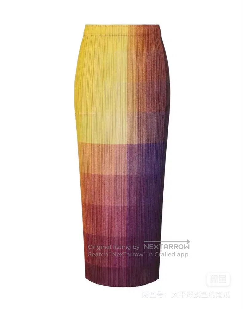 Issey Miyake Issey Miyake size:3 Gradient mosaic skirt Size 22" - 1 Thumbnail