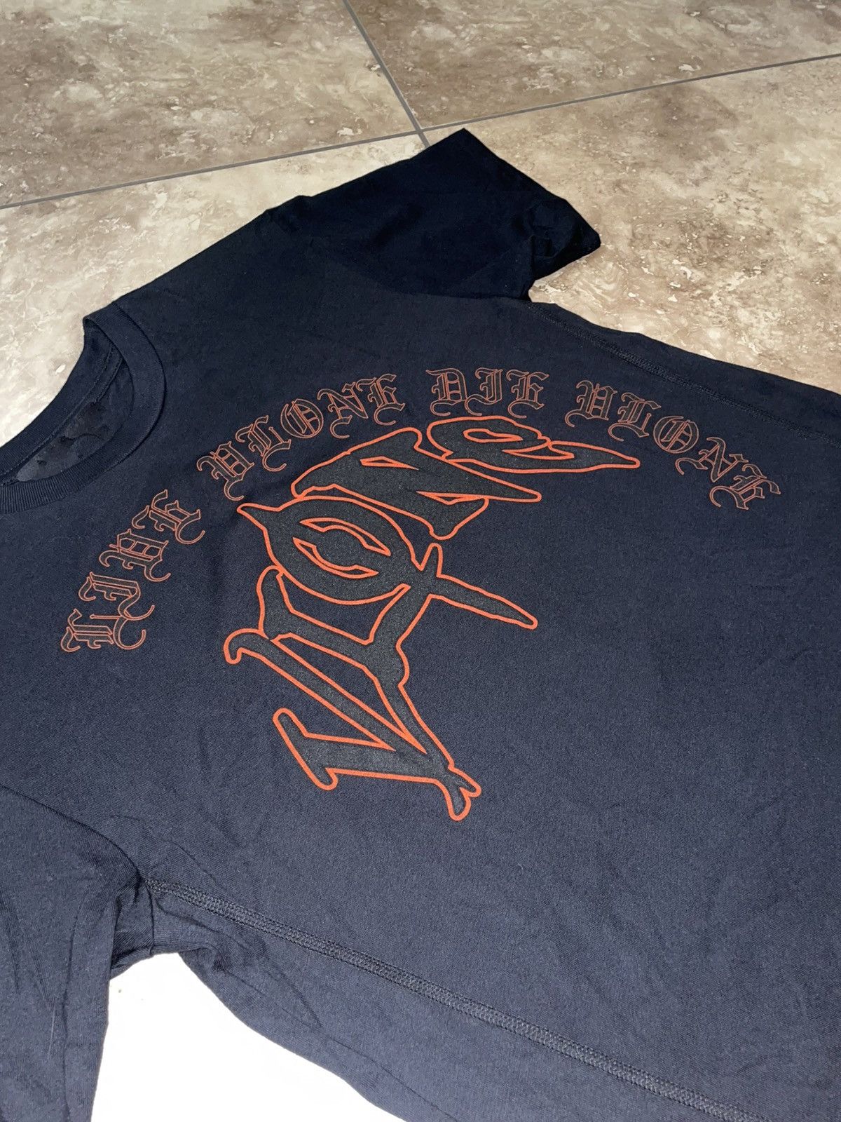 Vlone Vlone Old English Script Tee Black/Orange Size Small Size US S / EU 44-46 / 1 - 4 Thumbnail