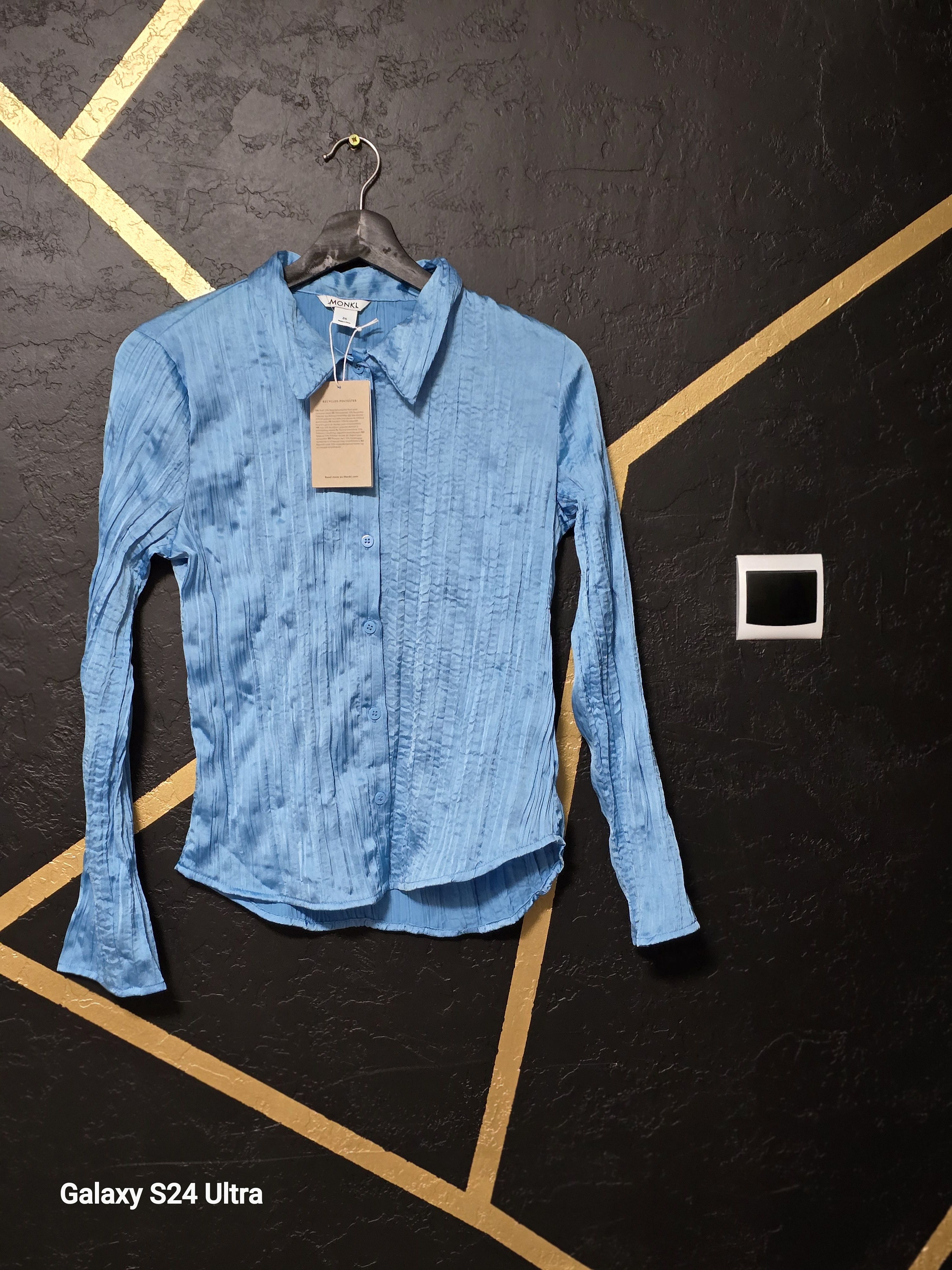 Other Women's blue shirt by Monki Size S / US 4 / IT 40 - 1 Thumbnail