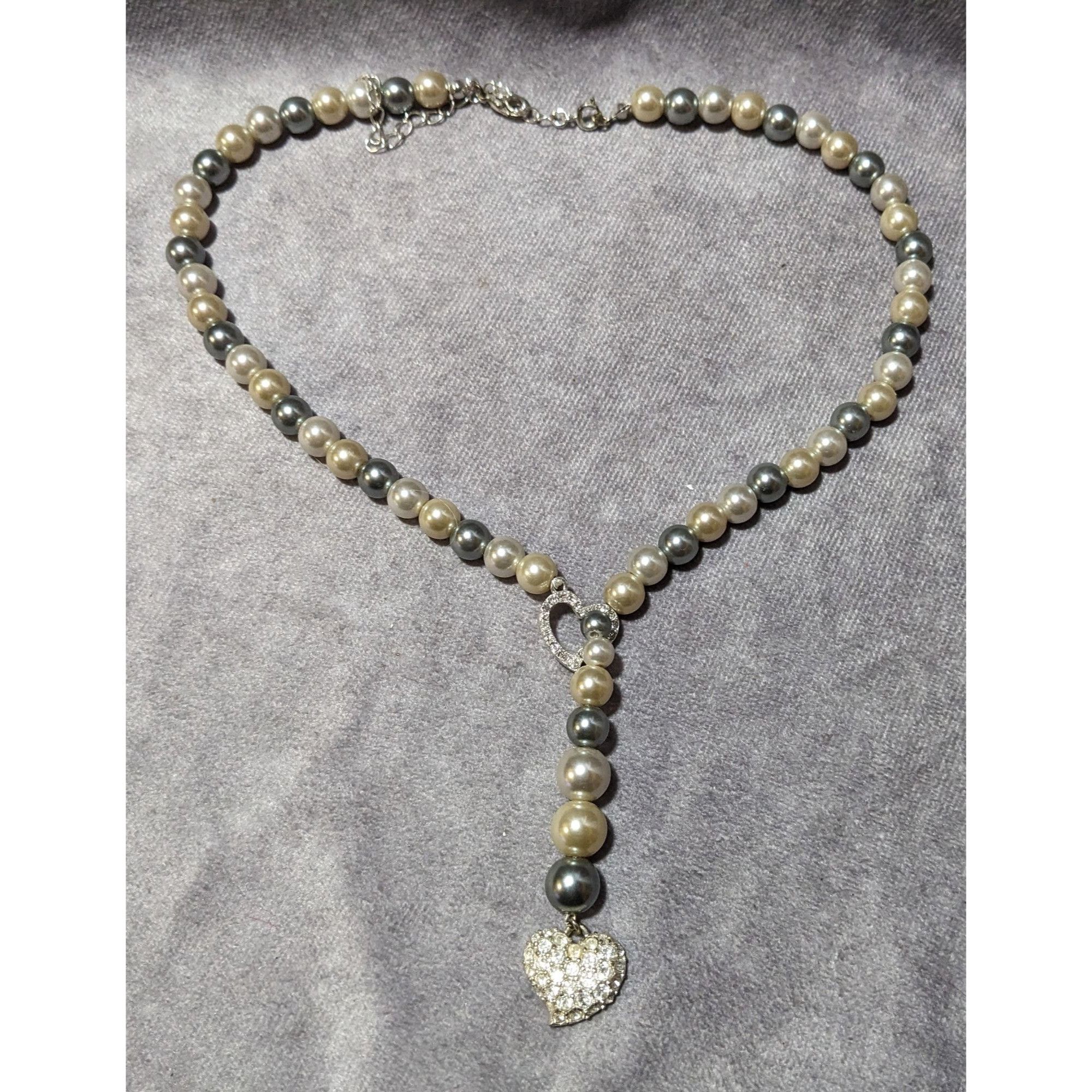 Other Vintage Avon Grey And White Faux Pearl Silver Tone Rhineston Size ONE SIZE - 11 Thumbnail
