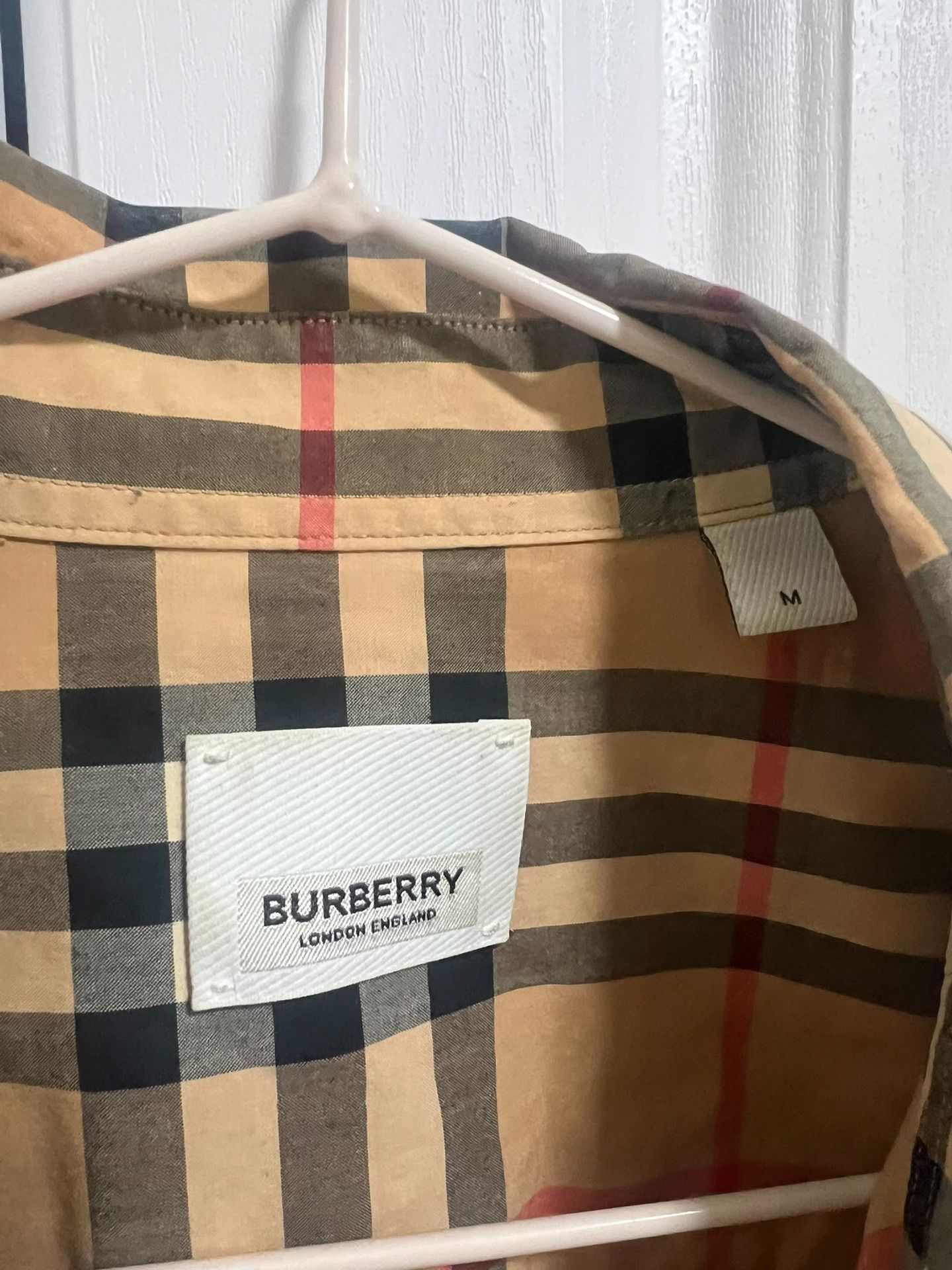 Burberry Burberry Unicorn Graphic Short Sleeve Shirt Size US M / EU 48-50 / 2 - 6 Thumbnail