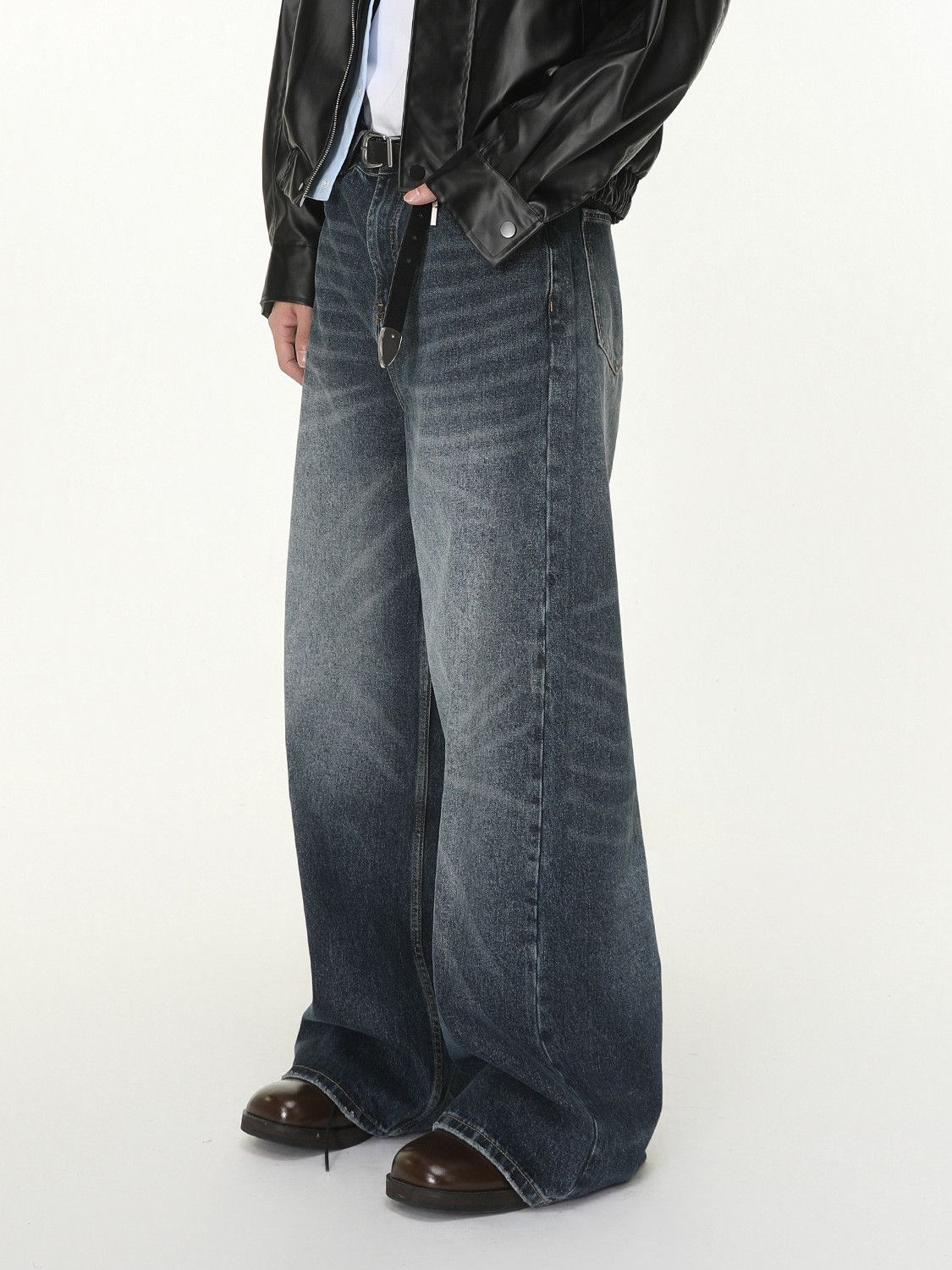 Jean Men's Washed Straight-Leg Jeans with Whiskering Size US 32 / EU 48 - 4 Thumbnail