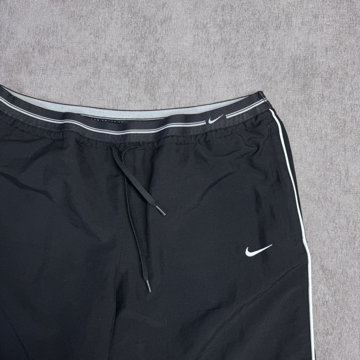 Nike Y2K Nike nylon track pants joggers vintage Size US 32 / EU 48 - 2 Thumbnail