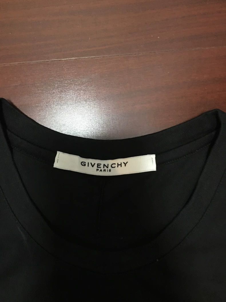 Givenchy Givenchy Black round neck letter T-shirt Size US S / EU 44-46 / 1 - 3 Thumbnail