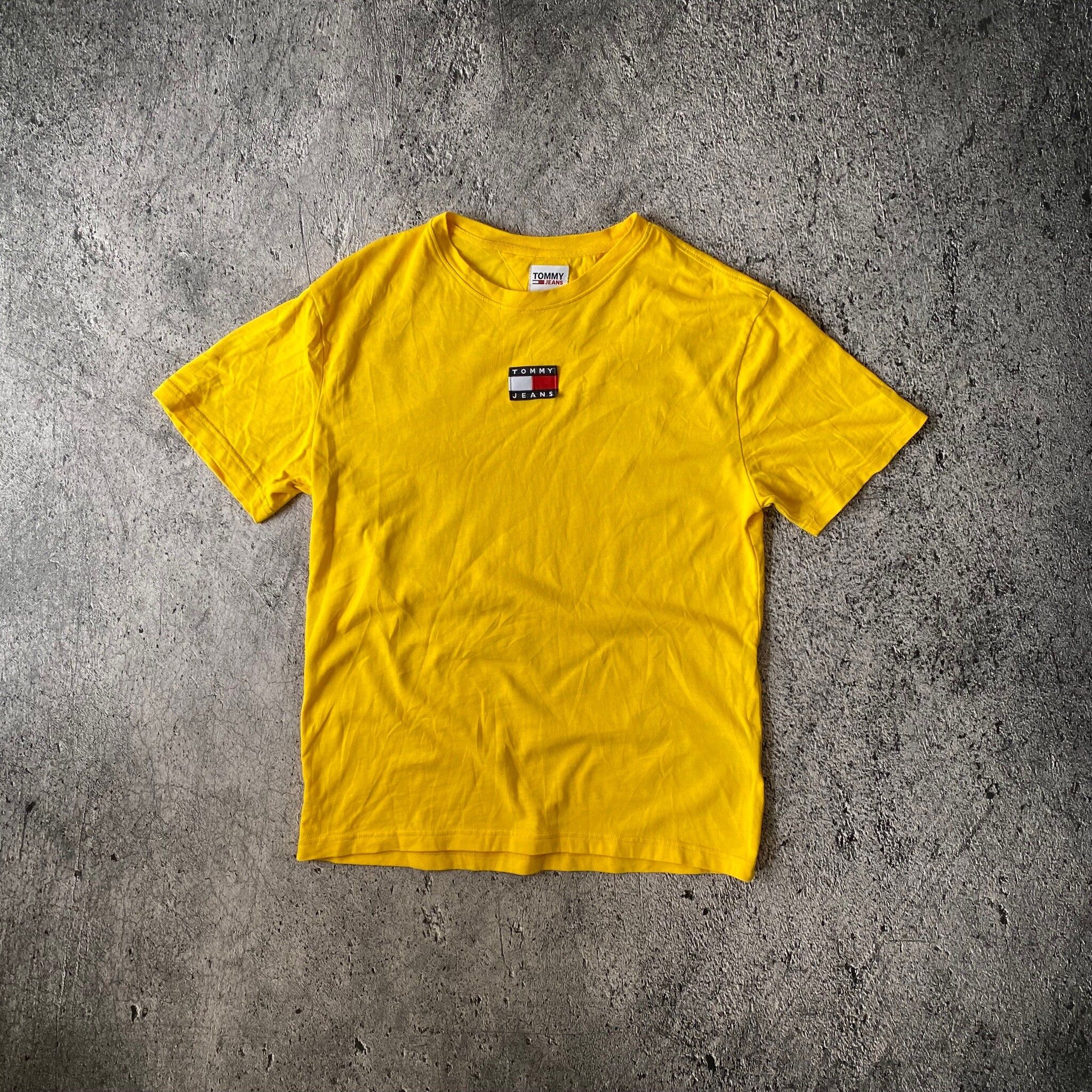 Pre-owned Tommy Hilfiger Short Sleeve  T-shirt Mans Center Logo In Yellow