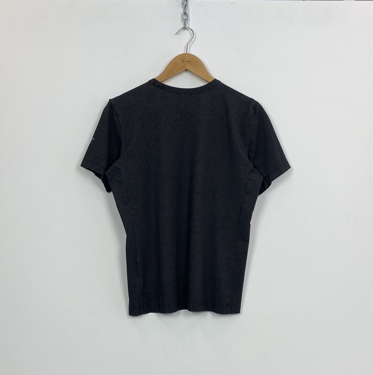 Arc'teryx Arc’teryx Short Sleeve T-Shirt With Pocket Size M Black Top Size US M / EU 48-50 / 2 - 9 Thumbnail
