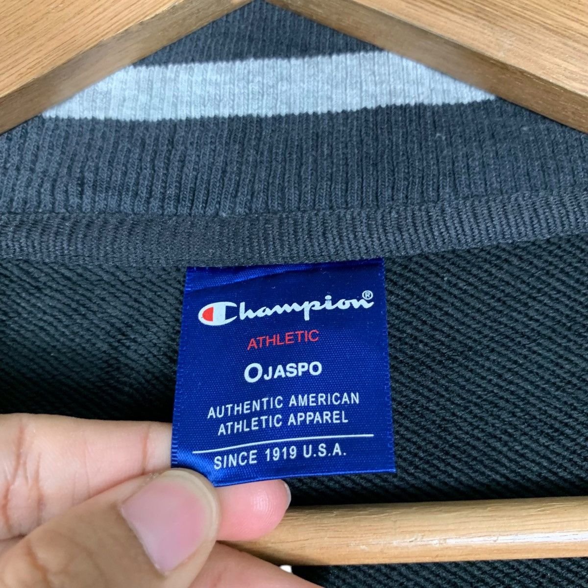 Champion CHAMPION Small Logo Sweater #1486-C67 Size US L / EU 52-54 / 3 - 15 Thumbnail