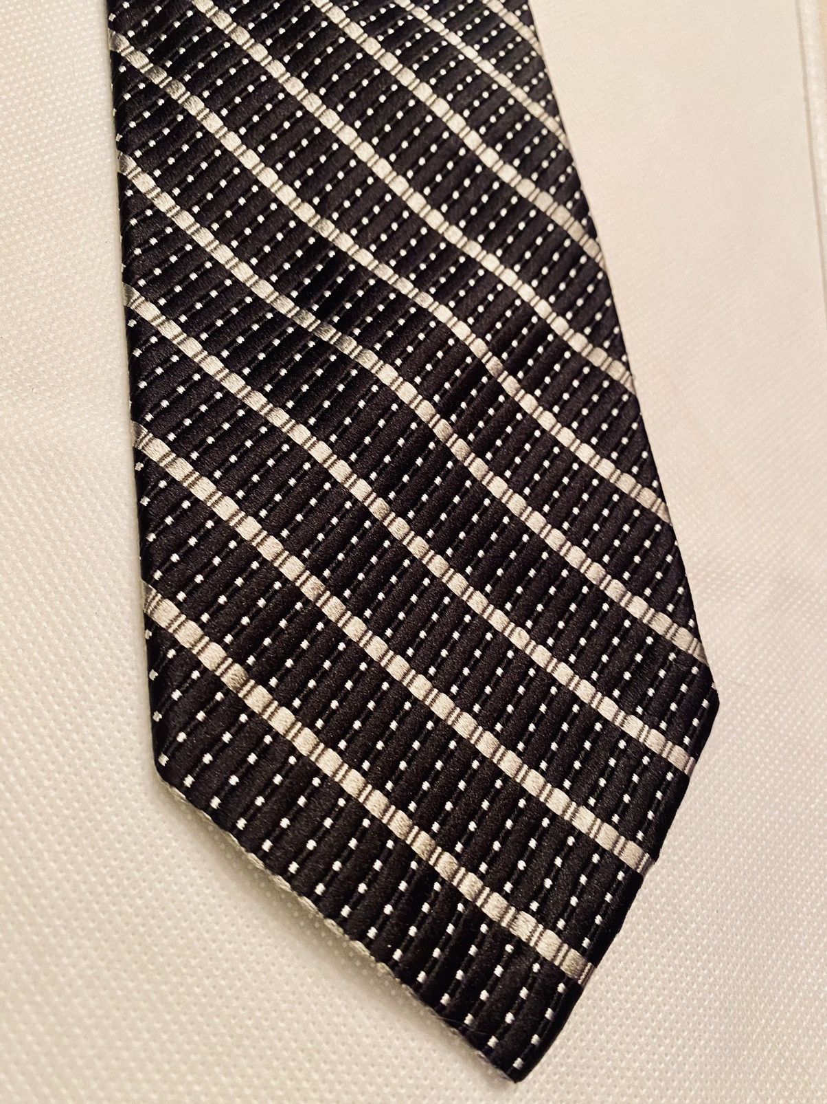 Robert Talbott Robert Talbott 🇺🇸 LE Black seven fold tie #1 of 110 NWT Size ONE SIZE - 10 Thumbnail
