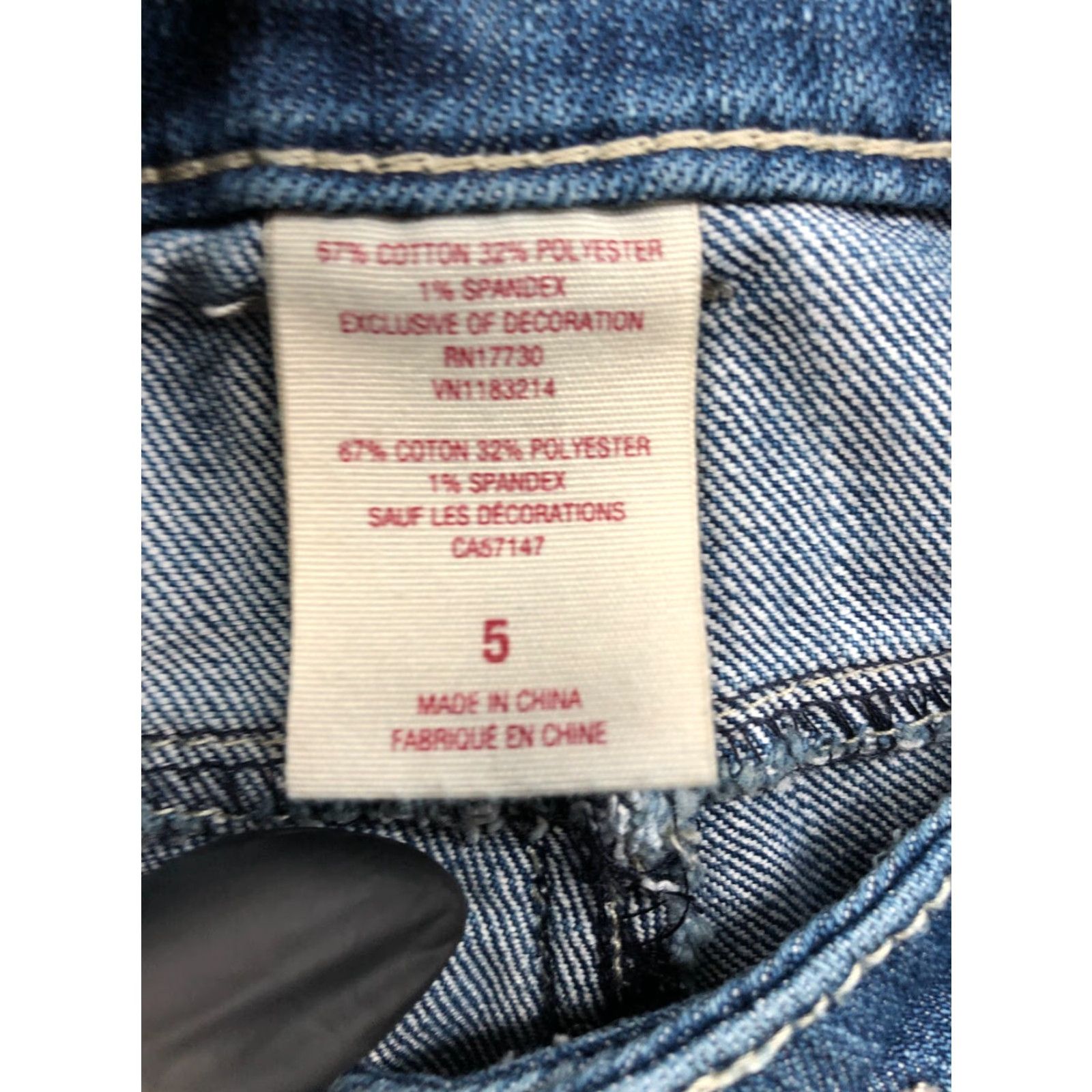Mossimo Mossimo Cut-off Shorts Juniors Size 5 Mid Rise Medium Wash Blue Denim Raw Hem Womens Shorts Size 27" / US 4 / IT 40 - 7 Thumbnail