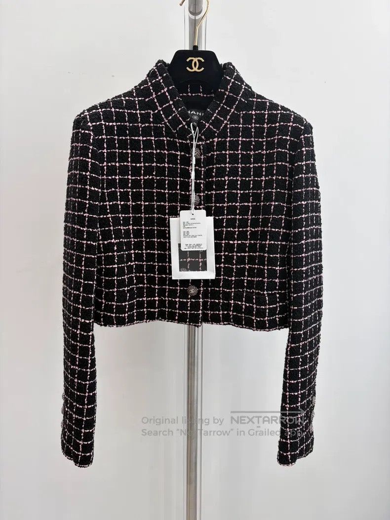 Chanel Chanel Black and pink plaid tweed short coat Size S / US 4 / IT 40 - 1 Thumbnail