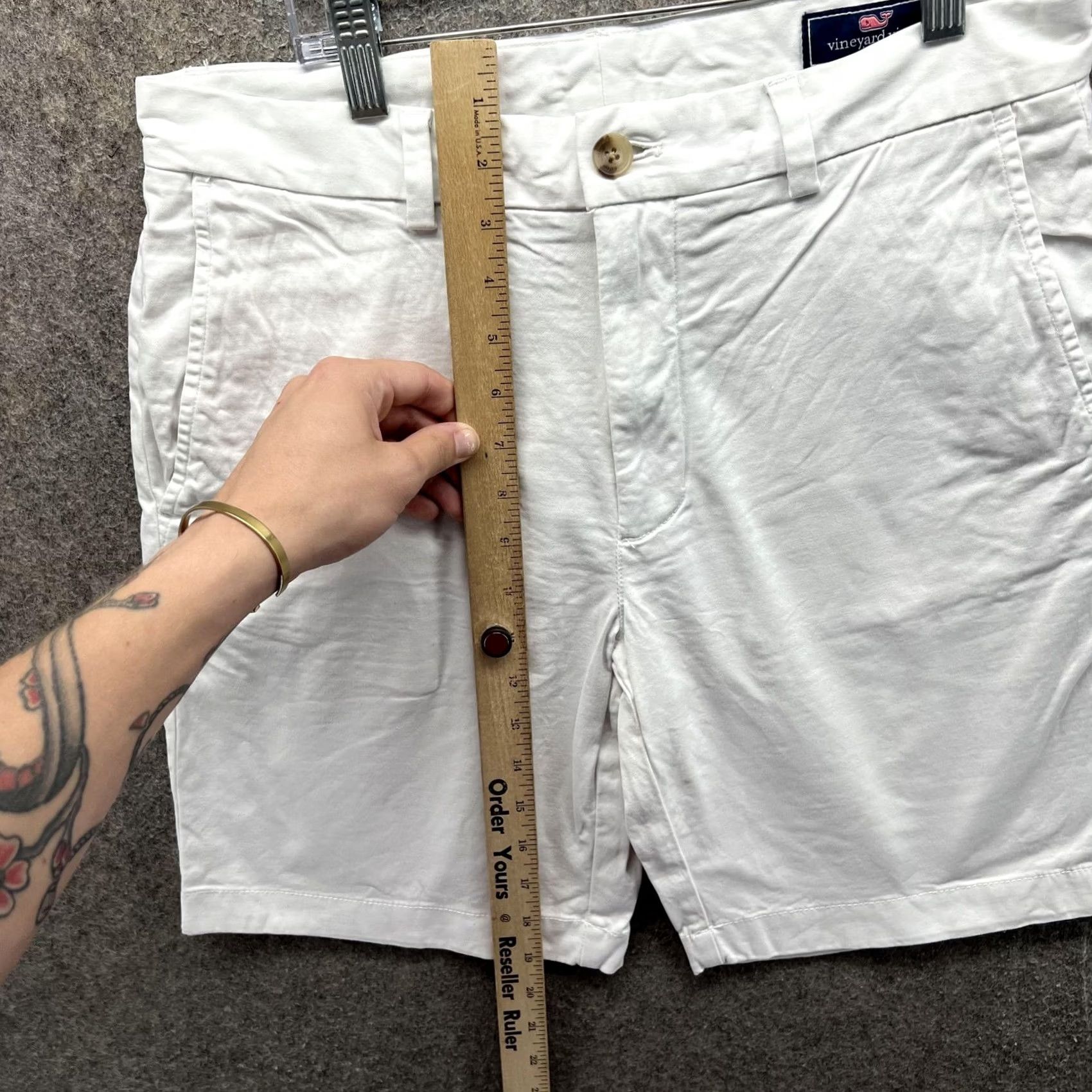 Vineyard Vines Vineyard Vines Shorts Mens 31 White Chino Flat Front 9 Inseam Casual Summer Size US 31 - 3 Thumbnail