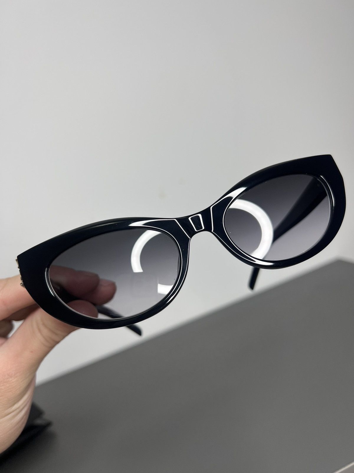 Saint Laurent Paris Saint Laurent Sunglasses Size ONE SIZE - 7 Thumbnail