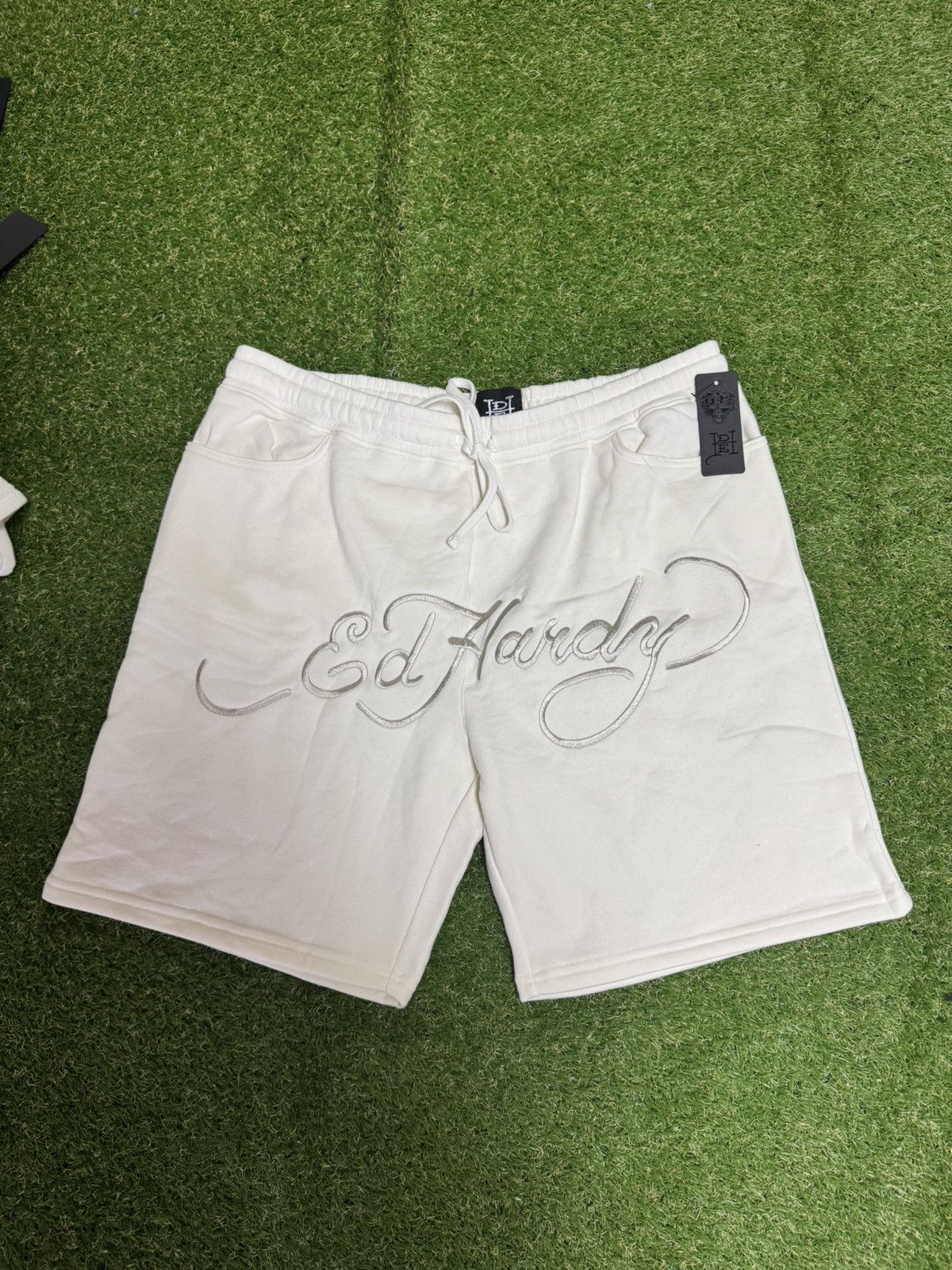Ed Hardy Ed Hardy Embroidered Sweatshorts Size US 35 - 1 Thumbnail