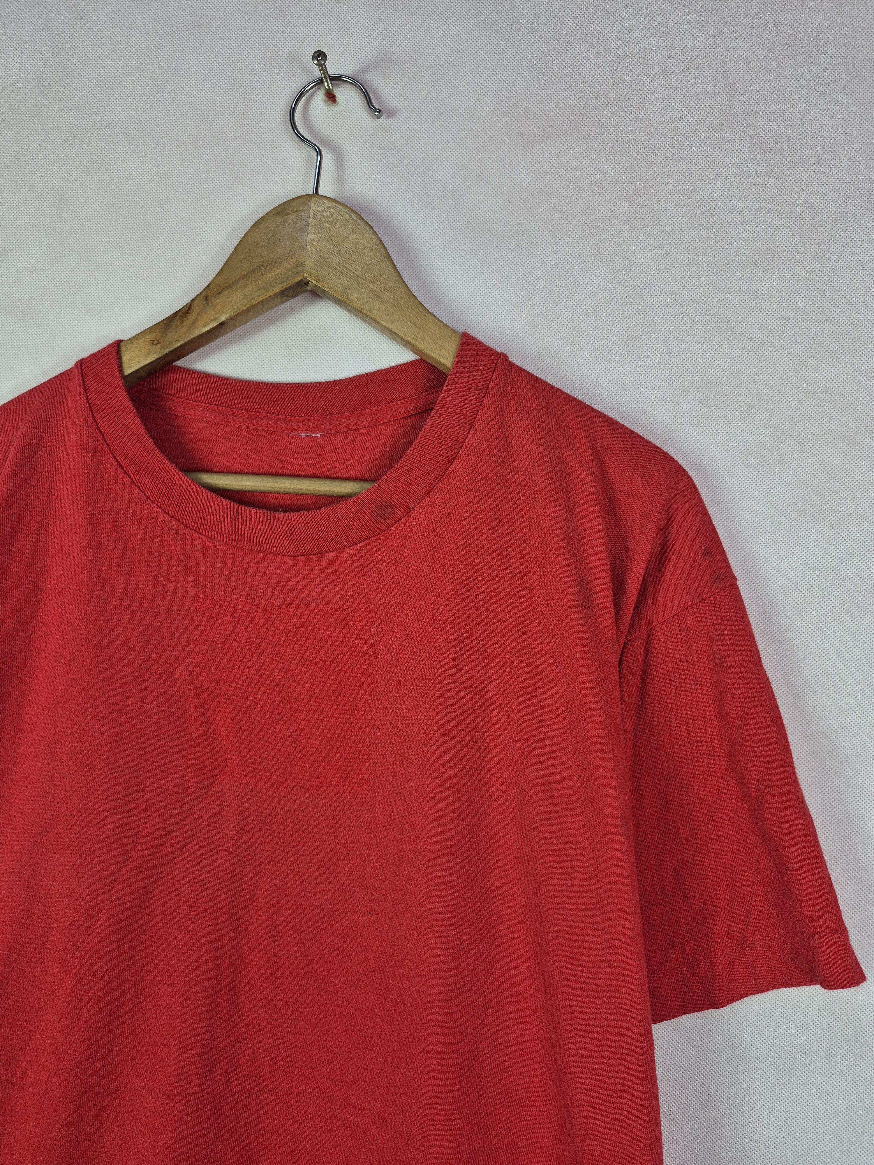 Vintage 🔥 Vintage 90s Plain Red Tees Size US XL / EU 56 / 4 - 2 Thumbnail