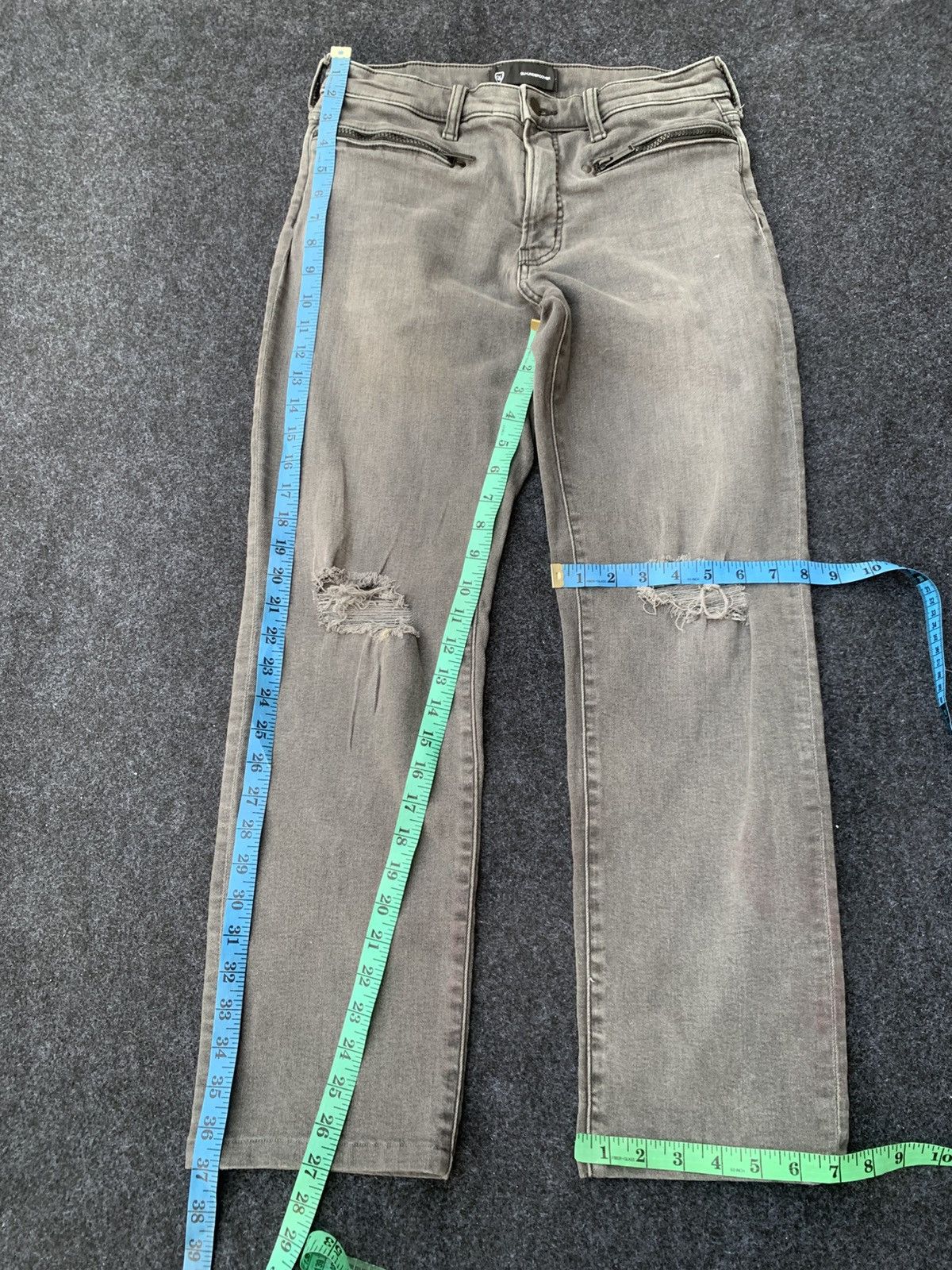 GU × Undercover DISTRESSED GU x UNDERCOVER FADE GREY. Size US 30 / EU 46 - 9 Thumbnail