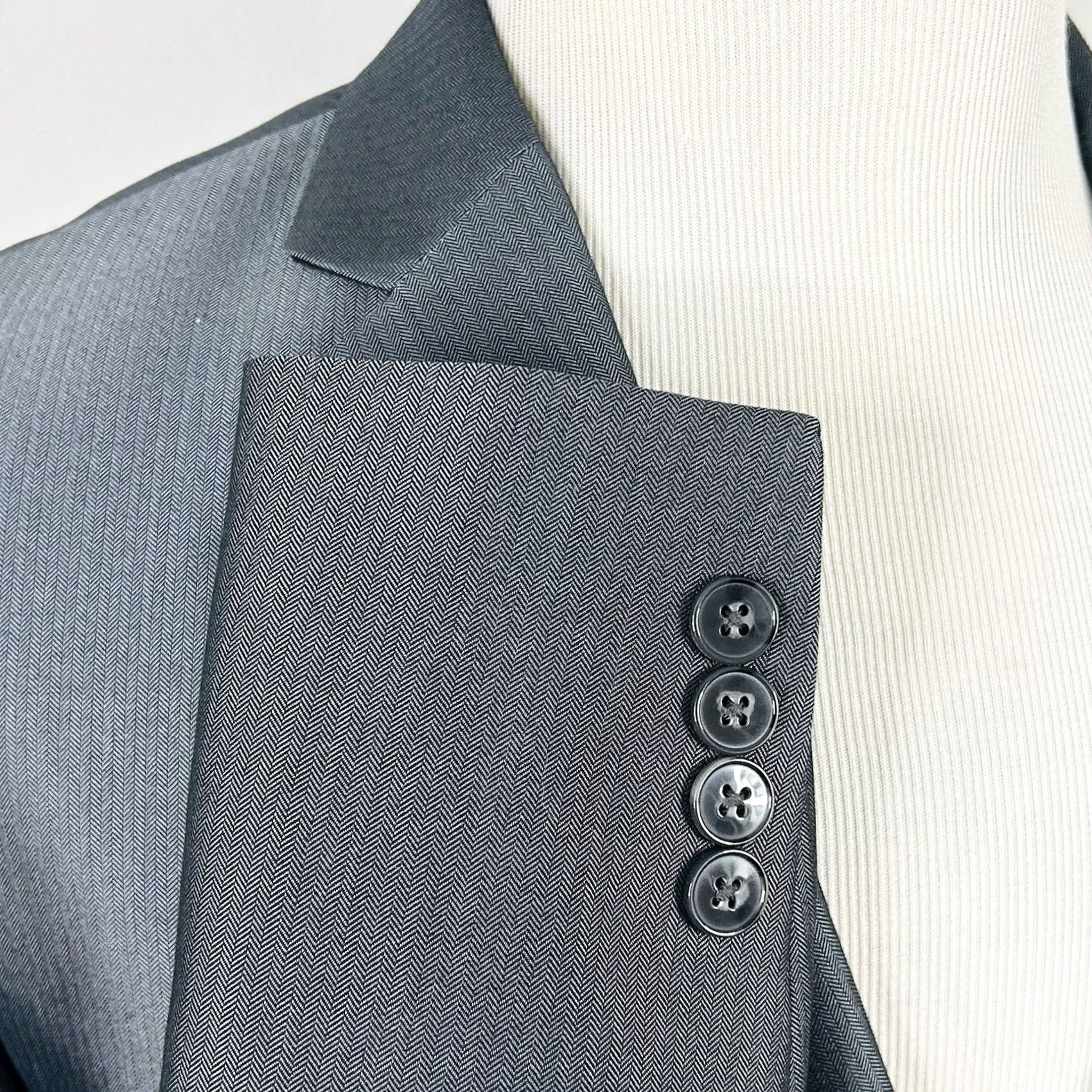 Calvin Klein Calvin Klein Sport Coat Gray Herringbone Two Button Double Vented 46R Regular Mens Coat 46 Gray Polyester Rayon Notch Lapel Two-Button Vintage No Size US XS / EU 42 / 0 - 5 Thumbnail