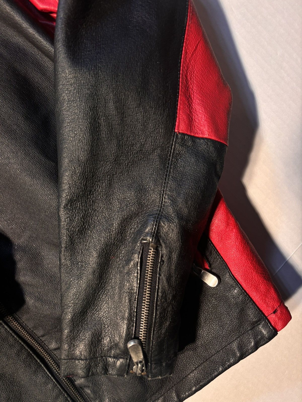 Wilsons Leather Vtg Moto Racing Stripe Cafe Faux Leather Motorcycle Jacket Size US L / EU 52-54 / 3 - 7 Thumbnail