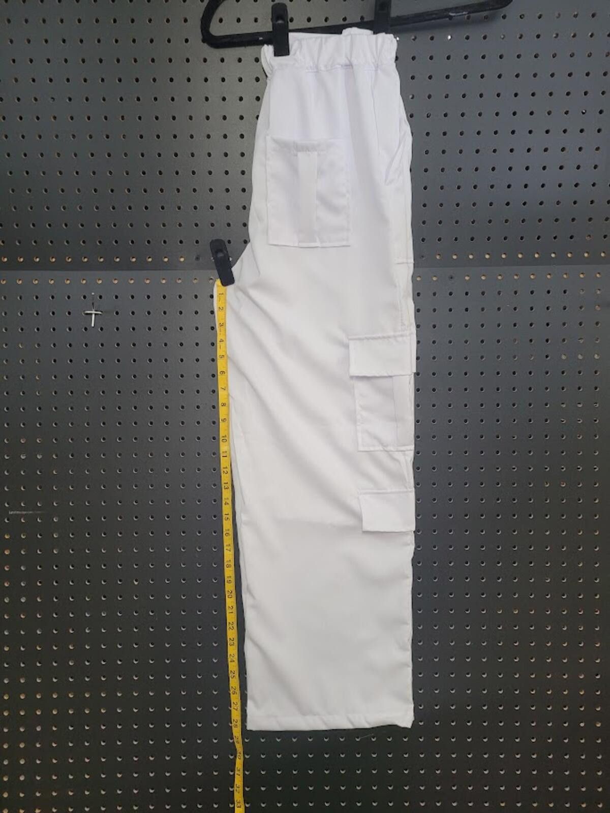 The Unbranded Brand Stylish White Cargo Pants with Multiple Pockets - Medium Size 32" / US 10 / IT 46 - 8 Thumbnail