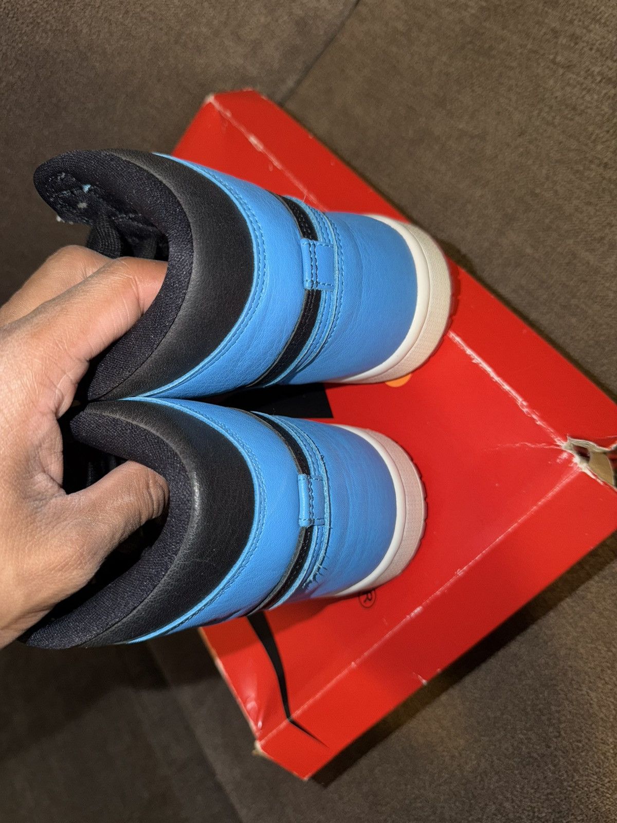 Jordan Brand Size 5.5Y/ 7W- Jordan 1 High OG UNC To Chicago 2020 Size US 5.5 / EU 38 - 4 Thumbnail