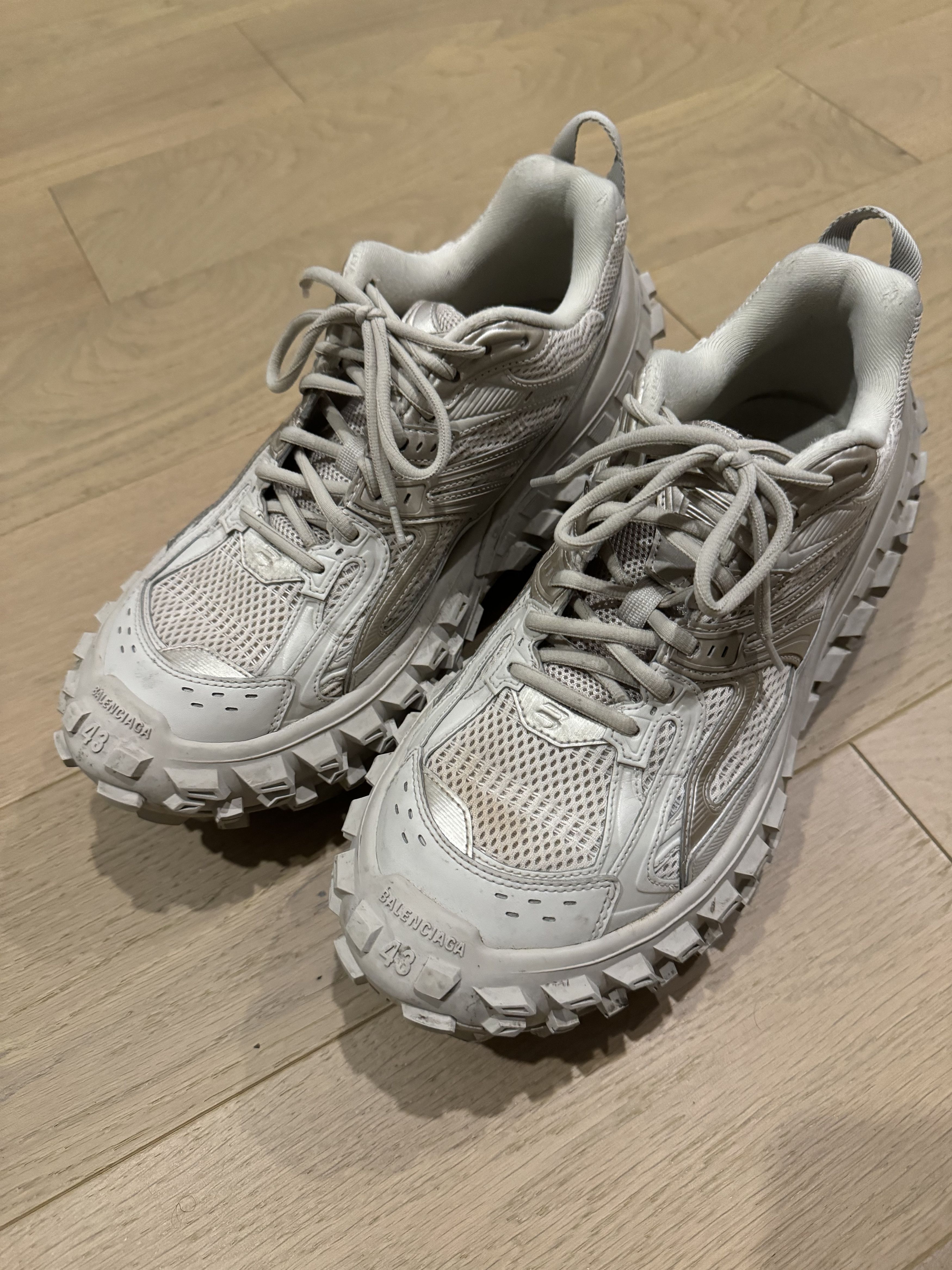 BALENCIAGA Bouncer (Defender) Sneaker 