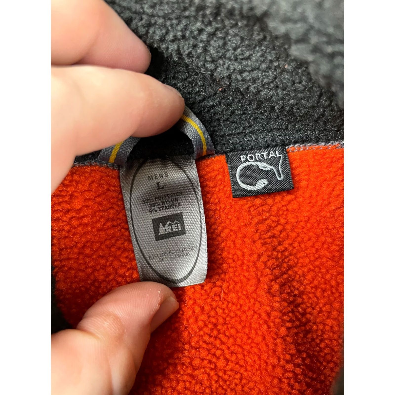 Vintage REI Sweater Pullover 1/2 Zip Orange Fleece Mens Large Mock Neck Size US L / EU 52-54 / 3 - 4 Thumbnail