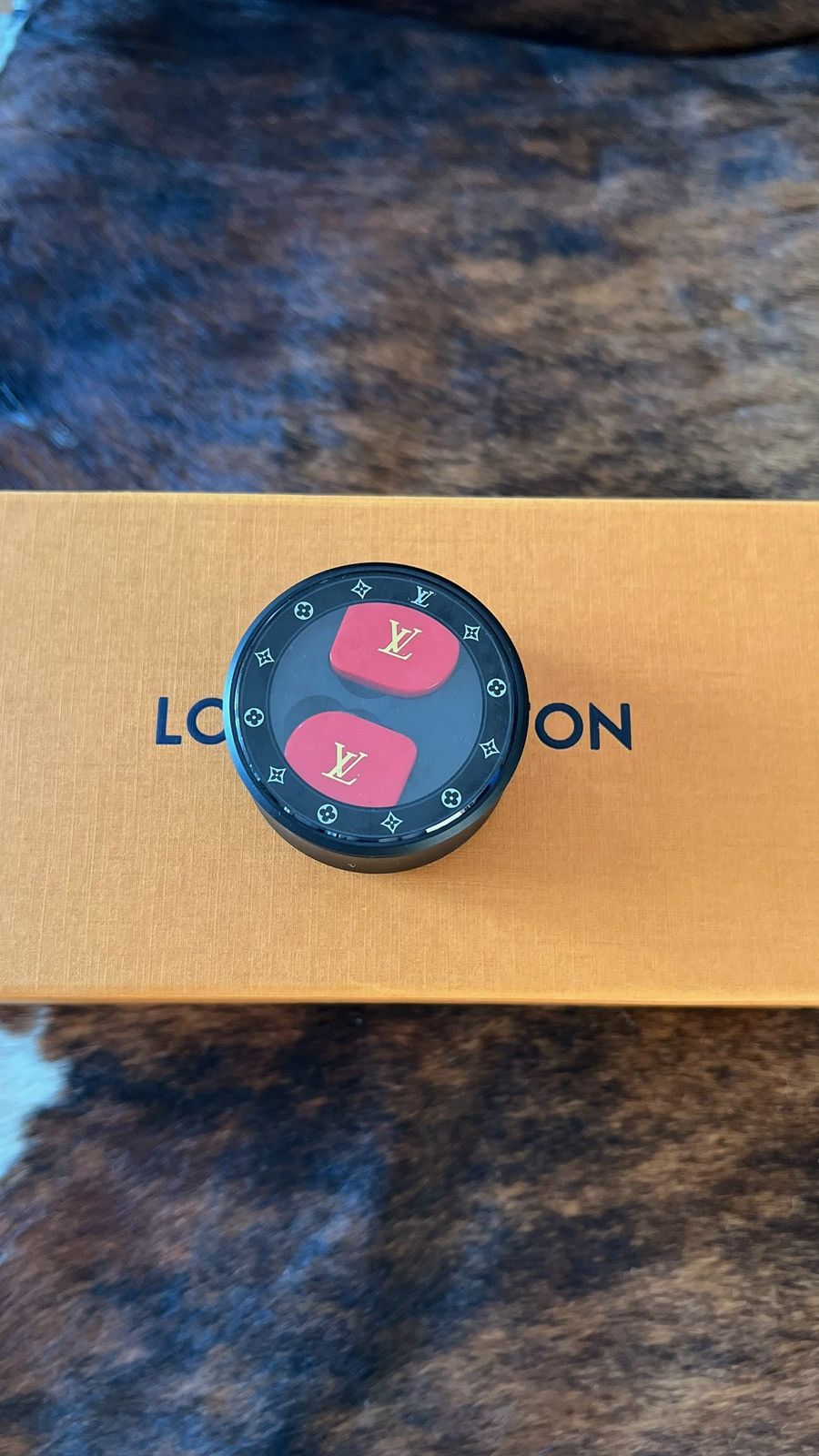 Louis Vuitton Louis Vuitton Horizon red monogram earbuds Size ONE SIZE - 7 Thumbnail