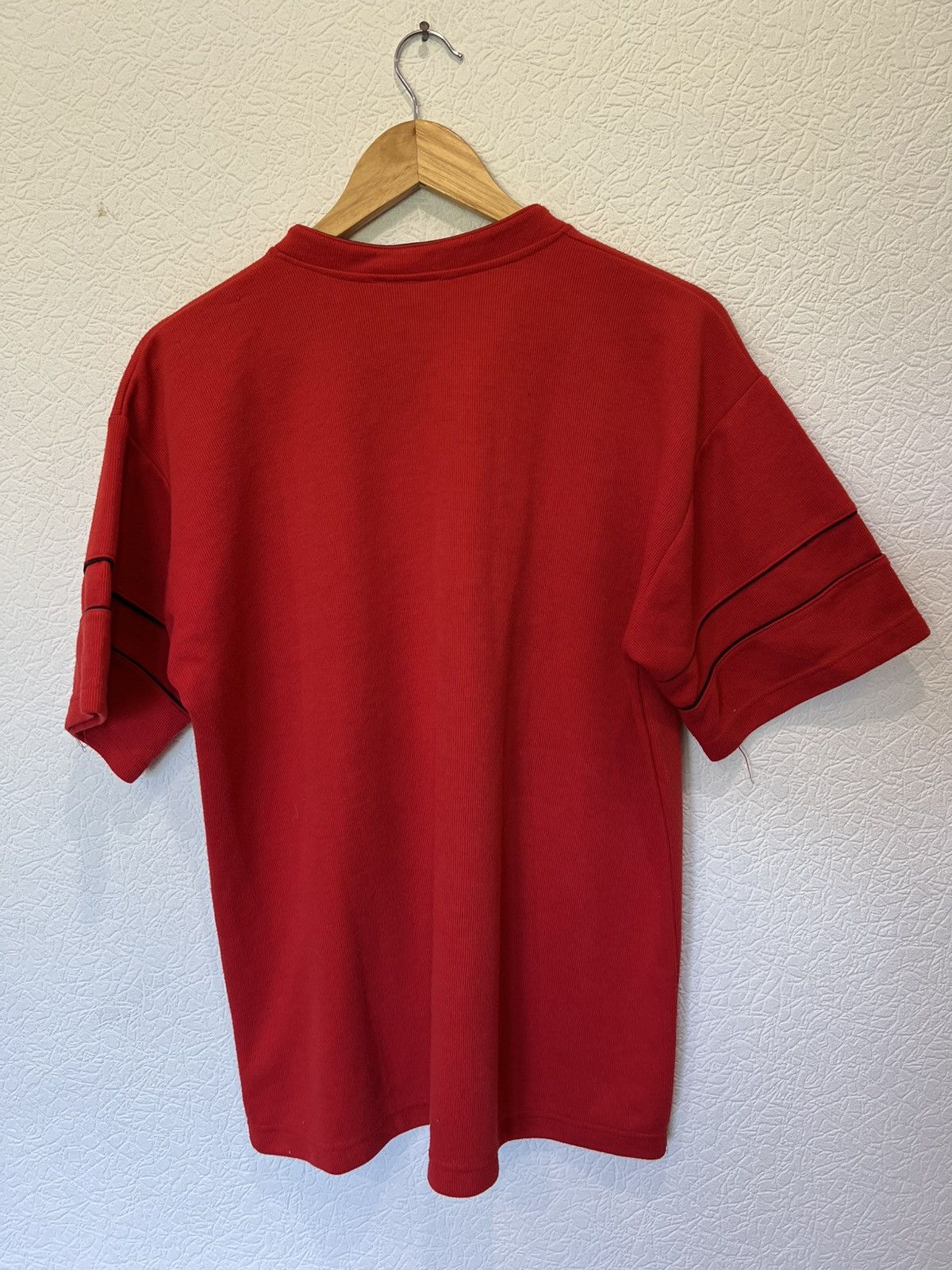 Vintage Vintage Ferrari Red 90s T Shirt Tee Marlboro Red Size US L / EU 52-54 / 3 - 6 Thumbnail