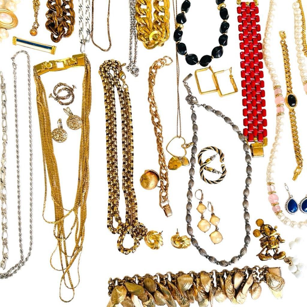 Monet ALL SIGNED TRIFARI MONET NAPIER Vintage Bulk Jewelry Lot Bro Size ONE SIZE - 11 Thumbnail