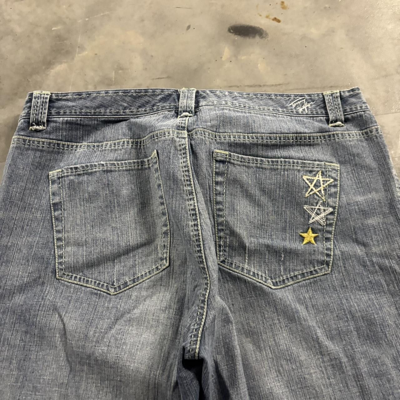 Tommy Hilfiger Crazy Vintage Y2K/2000s Light Wash Tommy Hilfiger Bootcut Denim Jeans! 34x32 Size US 34 / EU 50 - 7 Thumbnail
