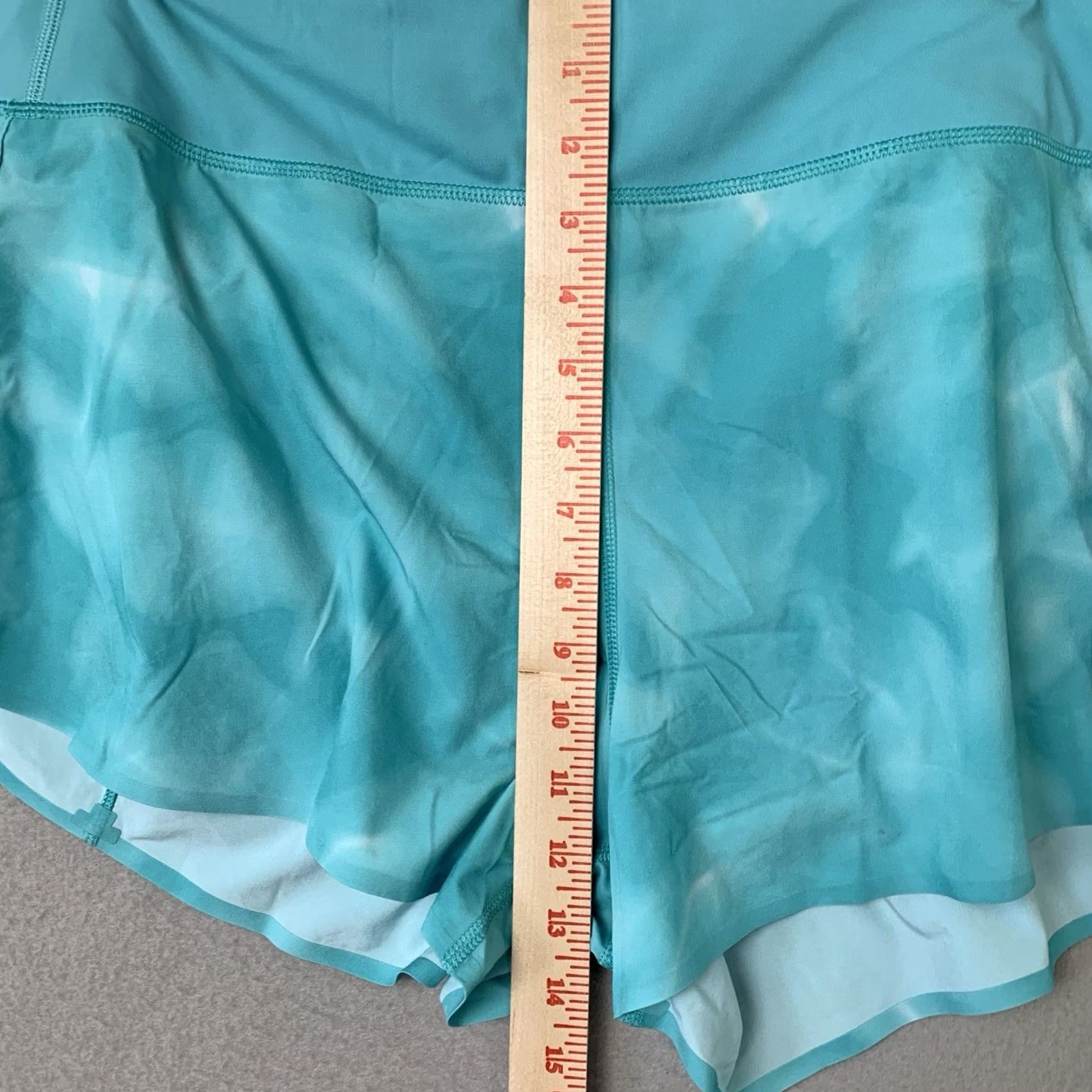 Athleta Athleta Run With It 3.5” Short XL Blue Running Shorts Back Pocket Pickleball Women's Athletic Short Regular Size XL Color Blue Pockets Size 40" / US 18 - 7 Thumbnail