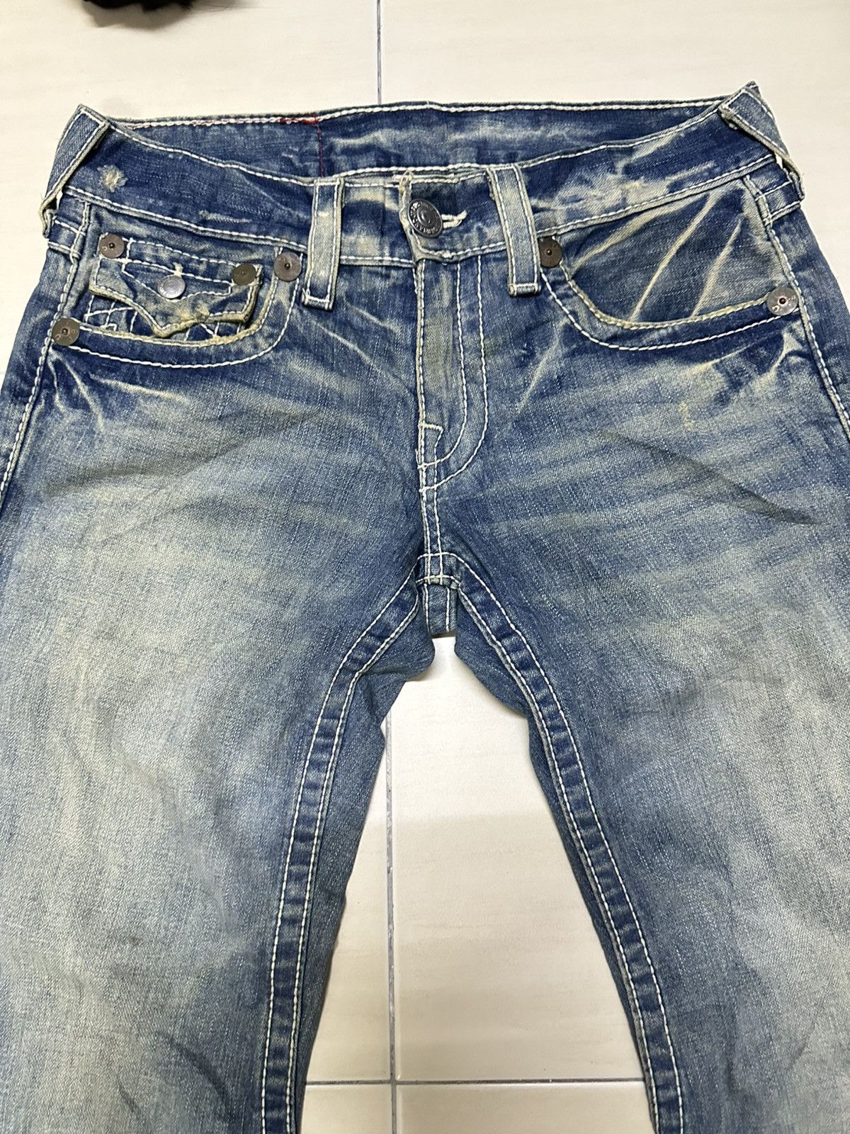 True Religion True religion flair distressed jeans low rinse Size US 33 - 7 Thumbnail