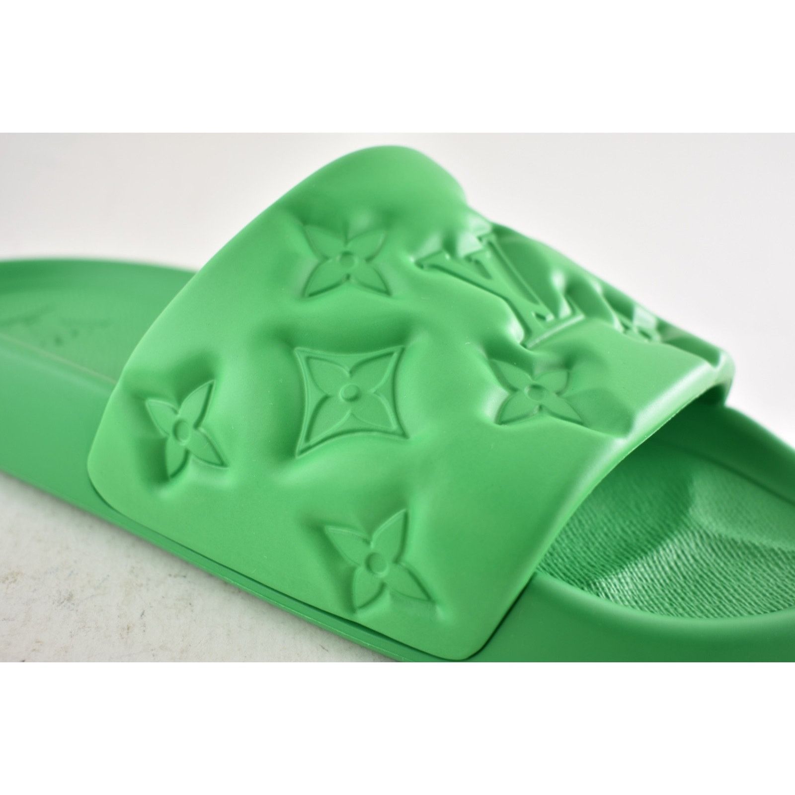 Louis Vuitton Louis Vuitton Waterfront Mule Slide Sandal UK 9 US 10 11 Size US 10 / EU 43 - 6 Thumbnail