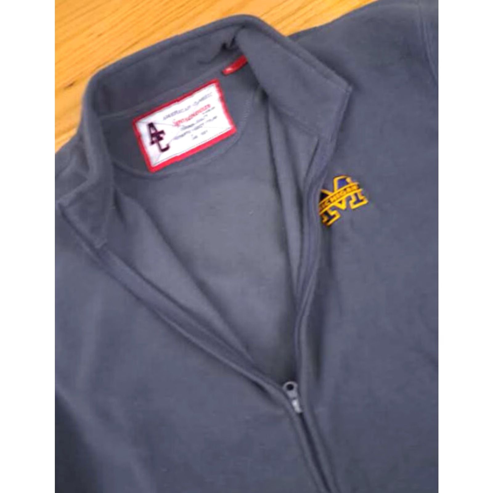 X-LARGE VINTAGE Michigan Wolverines Full Zip Embroidered Fleece Warm-Up Grey XL Sweatshirt Men 25in Chest 28in Long Size US XL / EU 56 / 4 - 3 Thumbnail