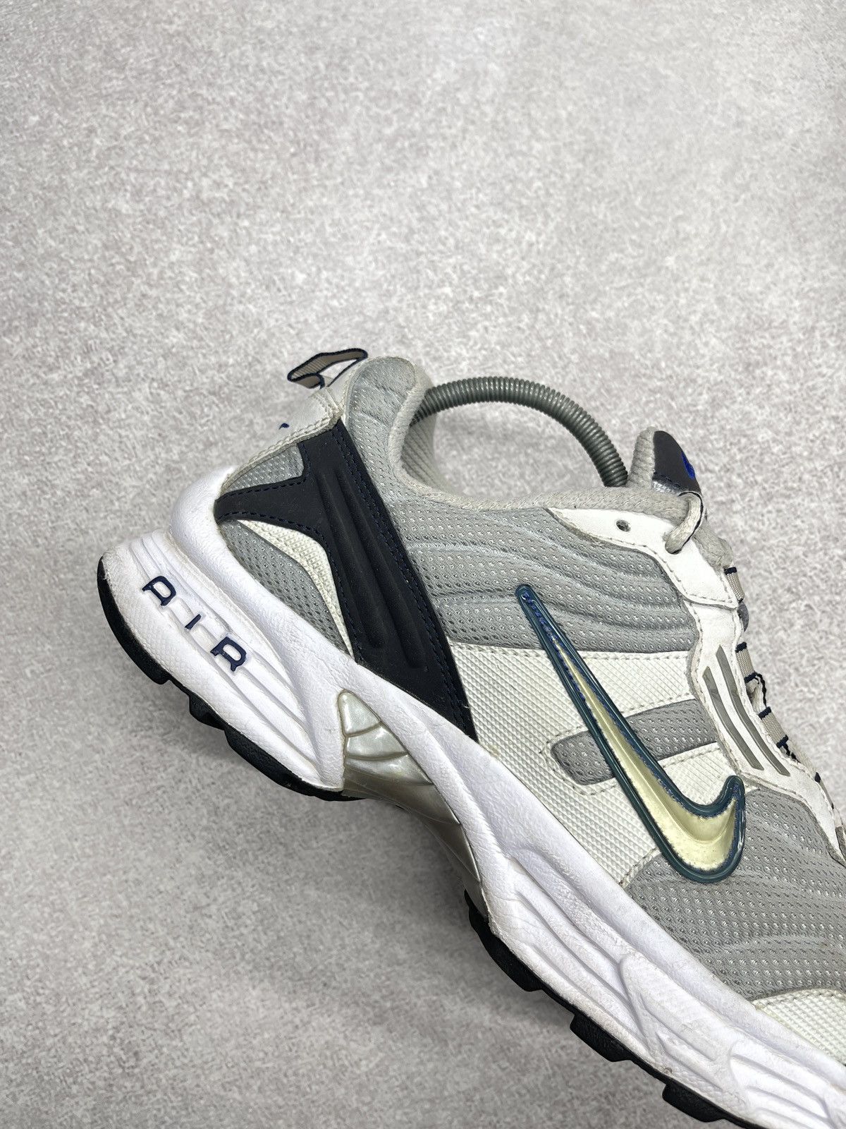 Nike Mens Vintage Nike Air Copious Sneakers White/Grey Y2K ACG TN Size US 10 / EU 43 - 7 Thumbnail