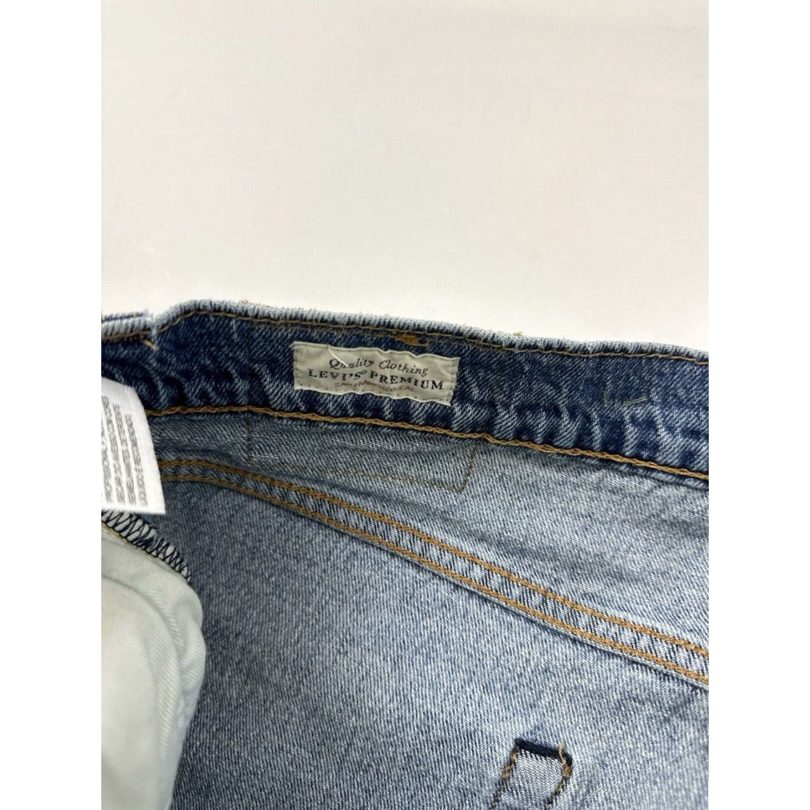 Levi's Levi’s Shorts Women 34 Blue Denim Cut Off Jeans Size 24" / US 00 / IT 34 - 4 Thumbnail