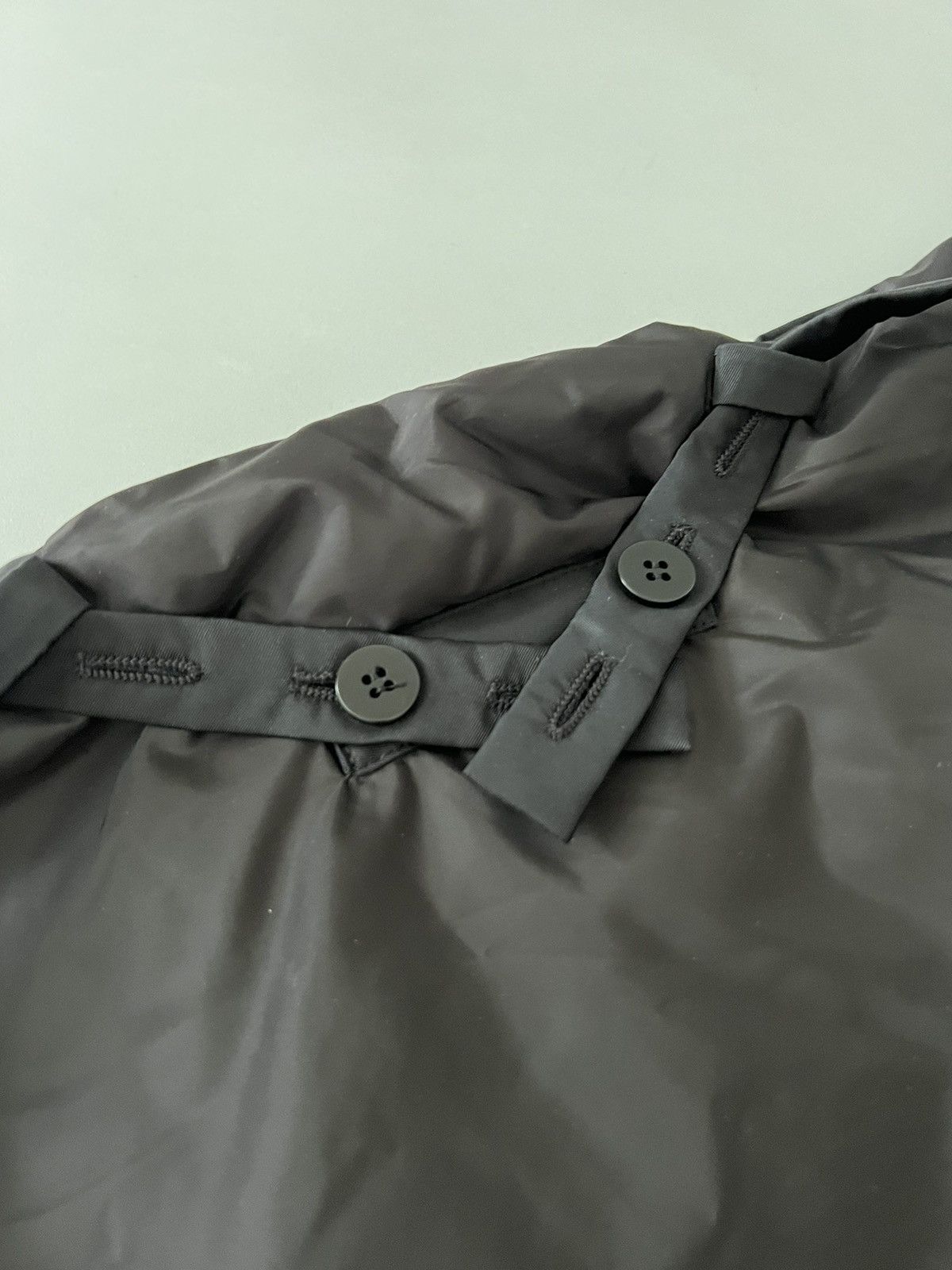 Prada Prada Logo Plaque Pouch Off-Shoulder Bomber Jacket Size S / US 4 / IT 40 - 10 Thumbnail