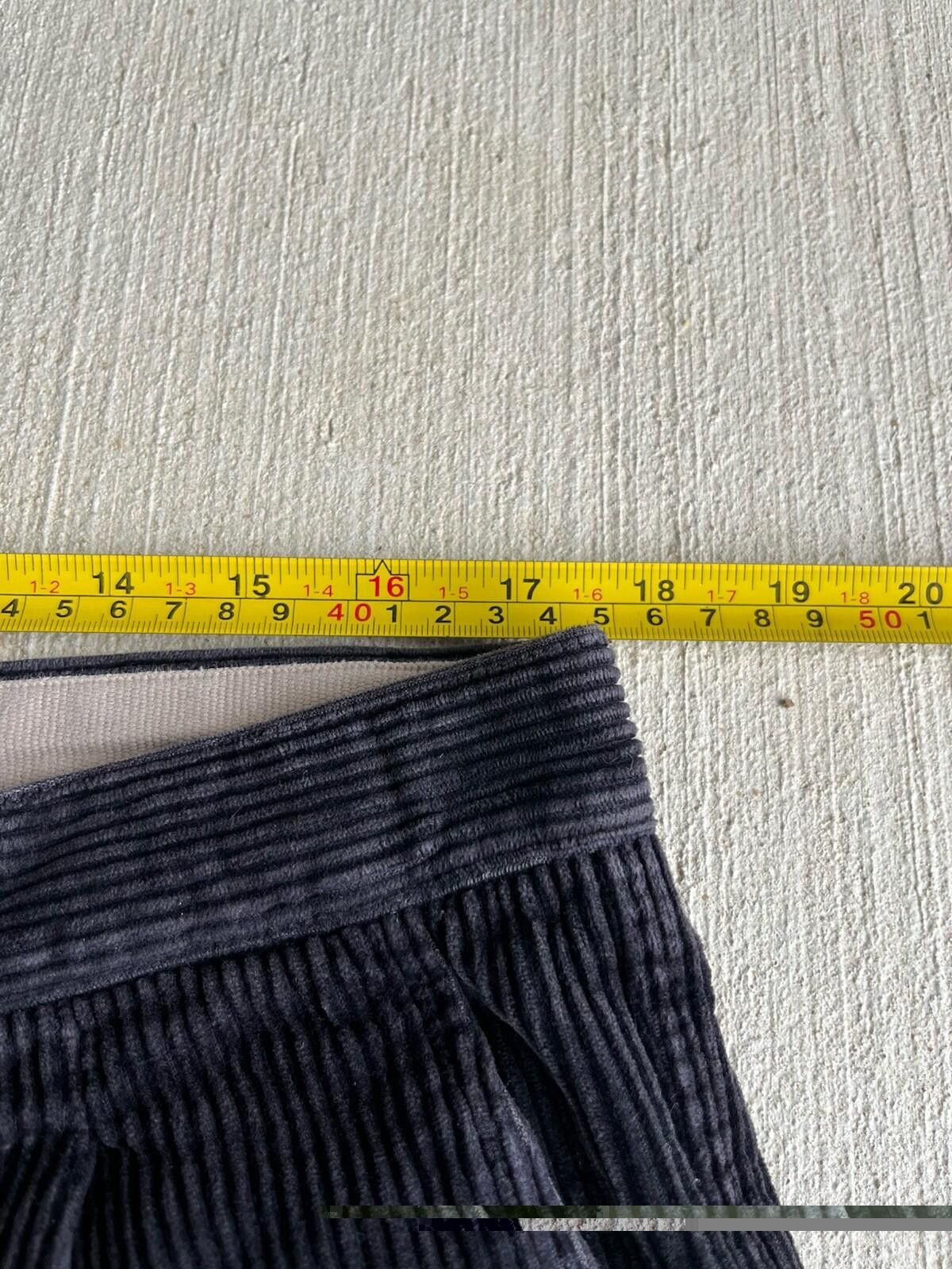 Gap Vintage Gap Easy Fit Pleated Corduroy Pants Gray 36x30 Size US 36 / EU 52 - 5 Thumbnail