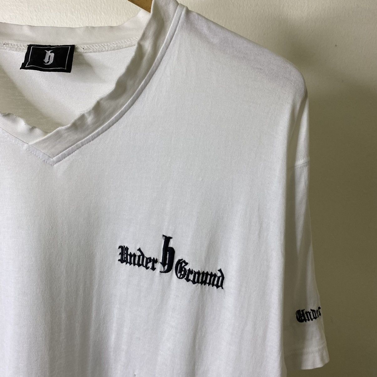 Band Tees Vintage 2000s DJ Honda Underground V neck T Shirt Size US L / EU 52-54 / 3 - 8 Thumbnail