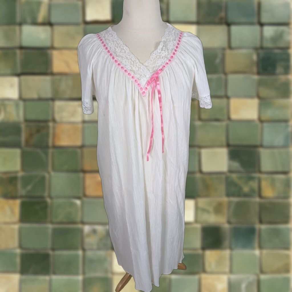 Pinko VINTAGE White cotton Lace Short Sleeve Long Night Gown Pink Ribbon Women's L D2S Size 36" / US 14 / IT 50 - 1 Thumbnail