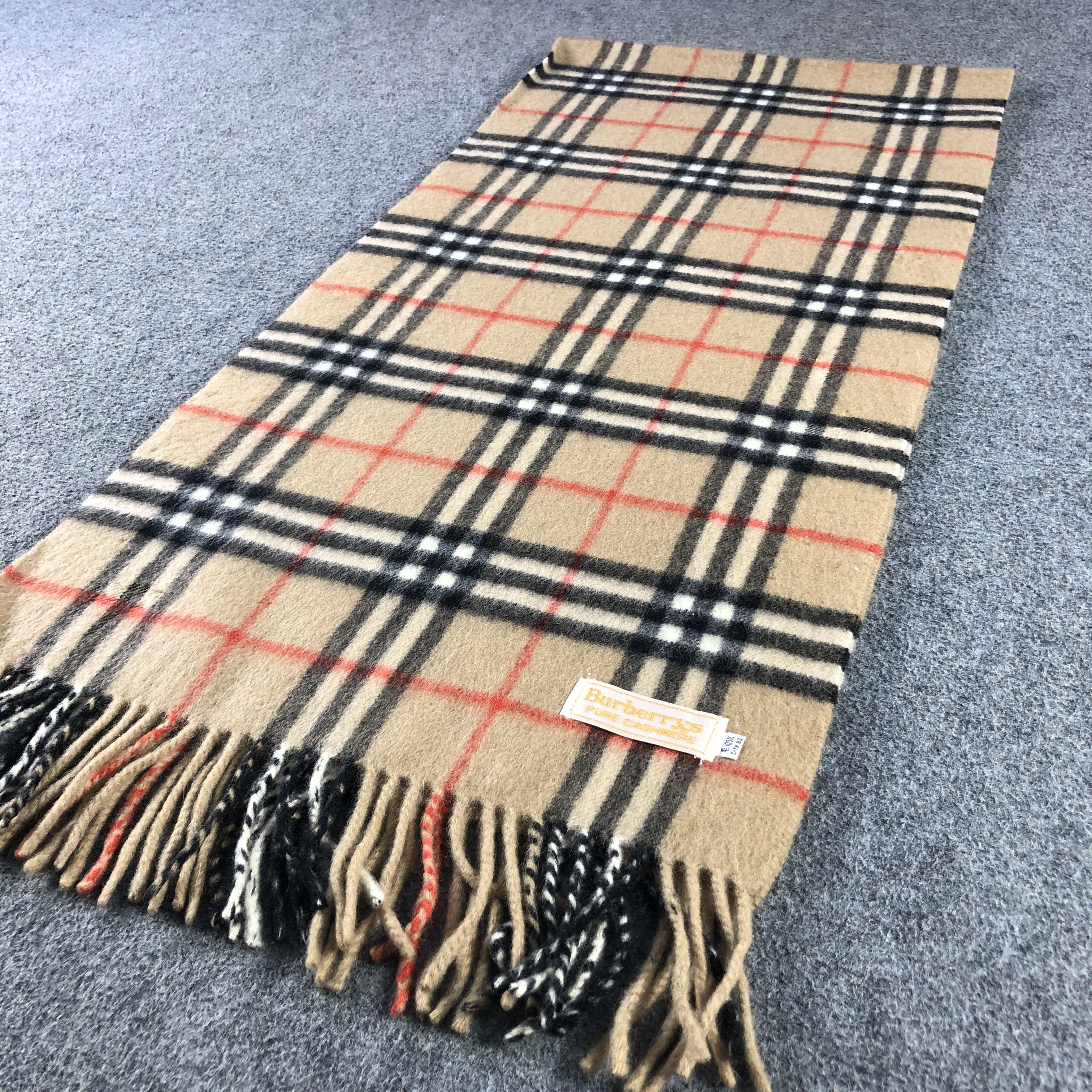 Burberry Burberry Tan Nova Check Cashmere Scarf Muffler V2853 Size ONE SIZE - 3 Thumbnail